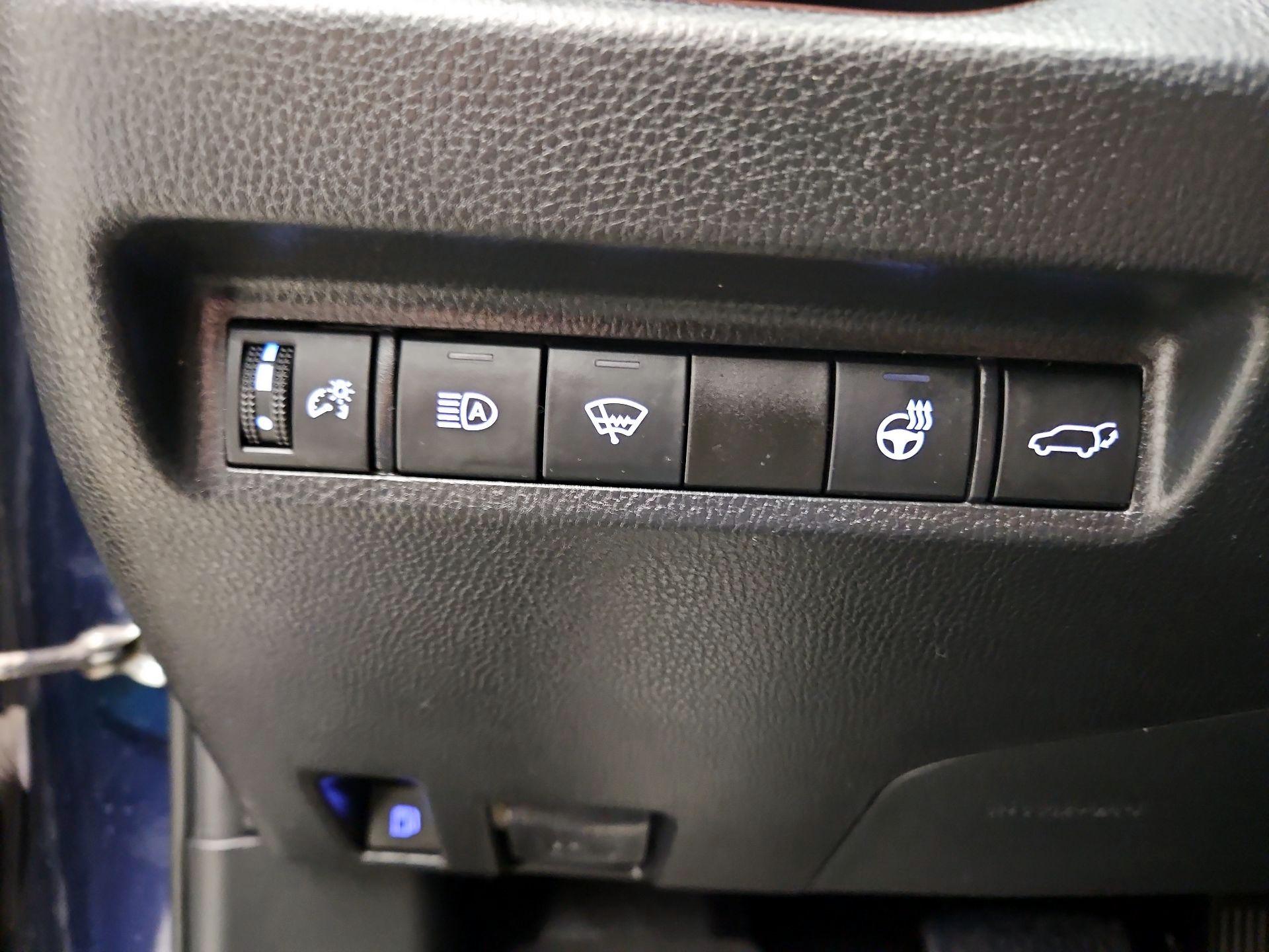Thumbnail: 2021 Toyota RAV4 - 13