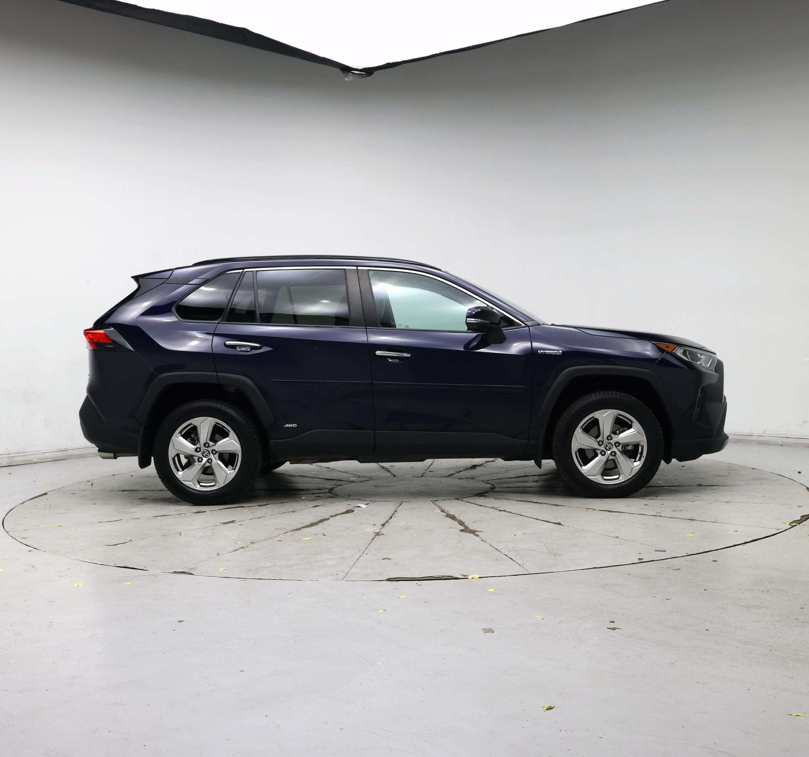 Thumbnail: 2021 Toyota RAV4 - 7