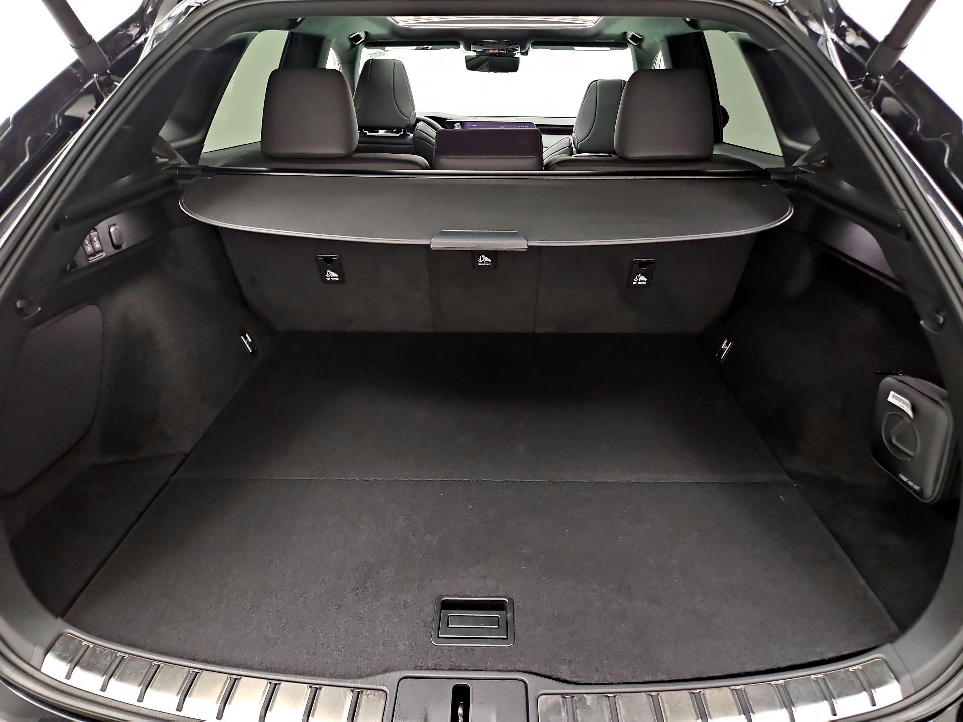 Thumbnail: 2023 Lexus RX - 19