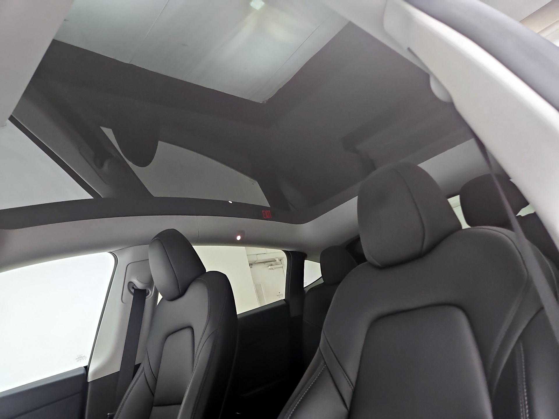 Thumbnail: 2025 Tesla Model Y - 17