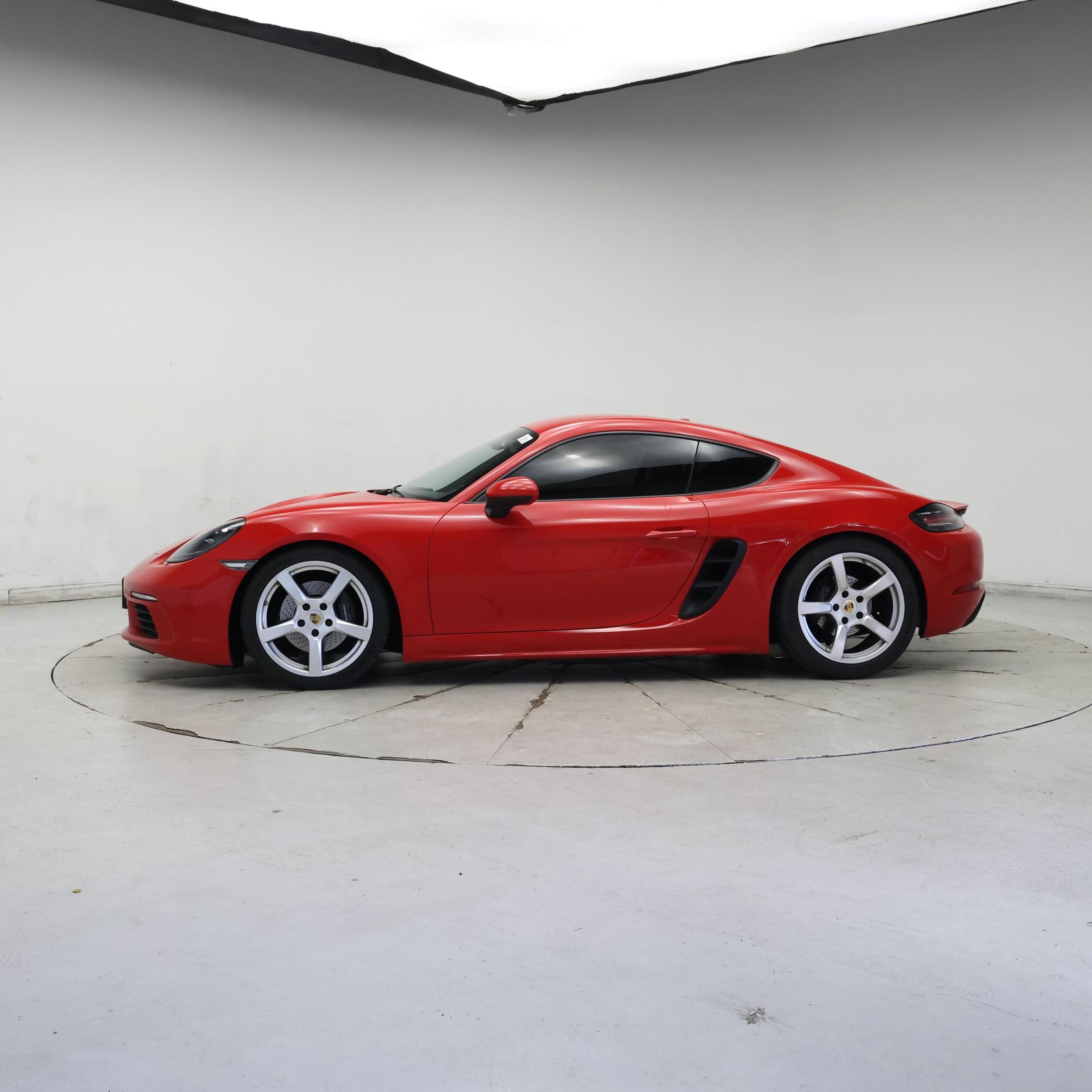 Thumbnail: 2018 Porsche 718 Cayman - 3