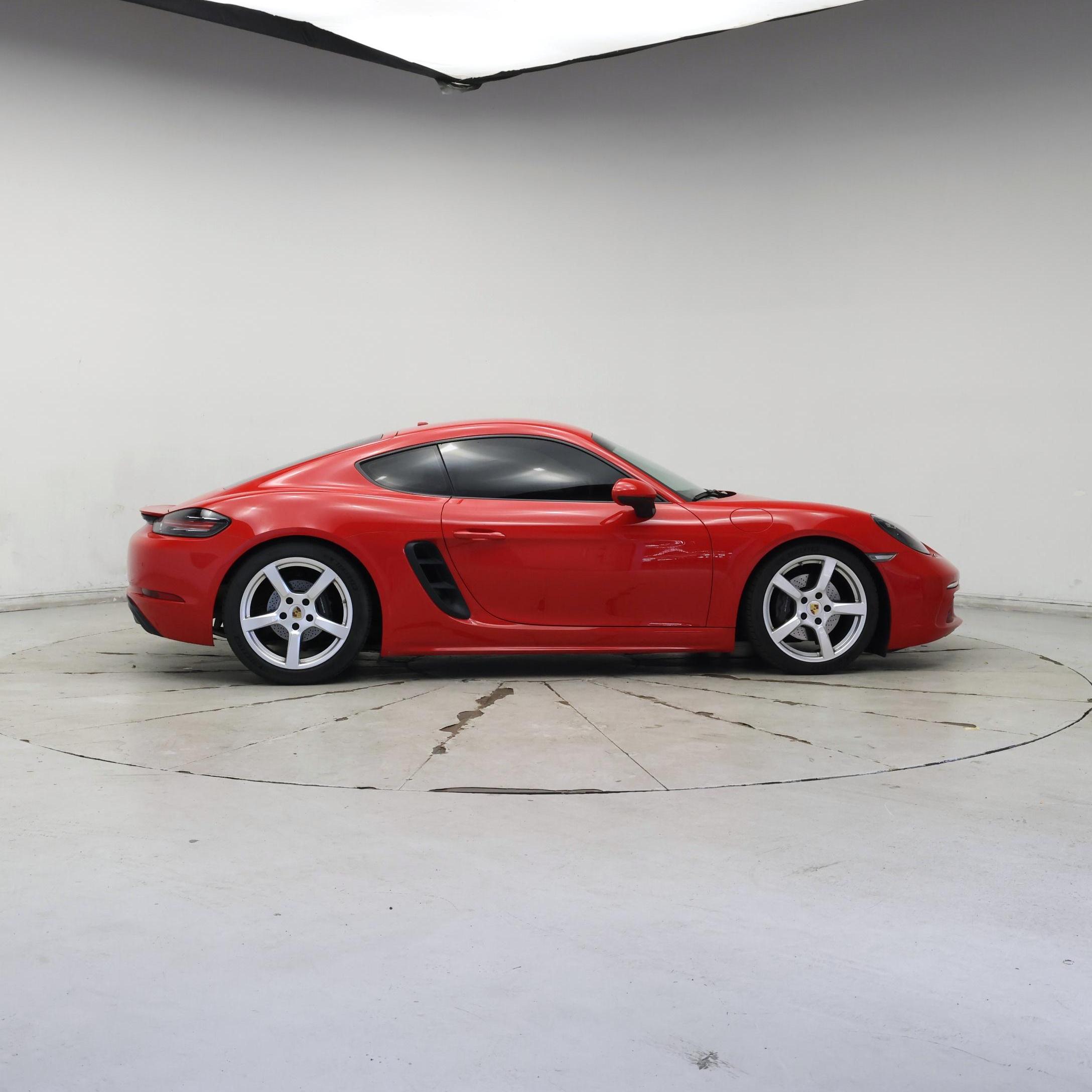 Thumbnail: 2018 Porsche 718 Cayman - 7