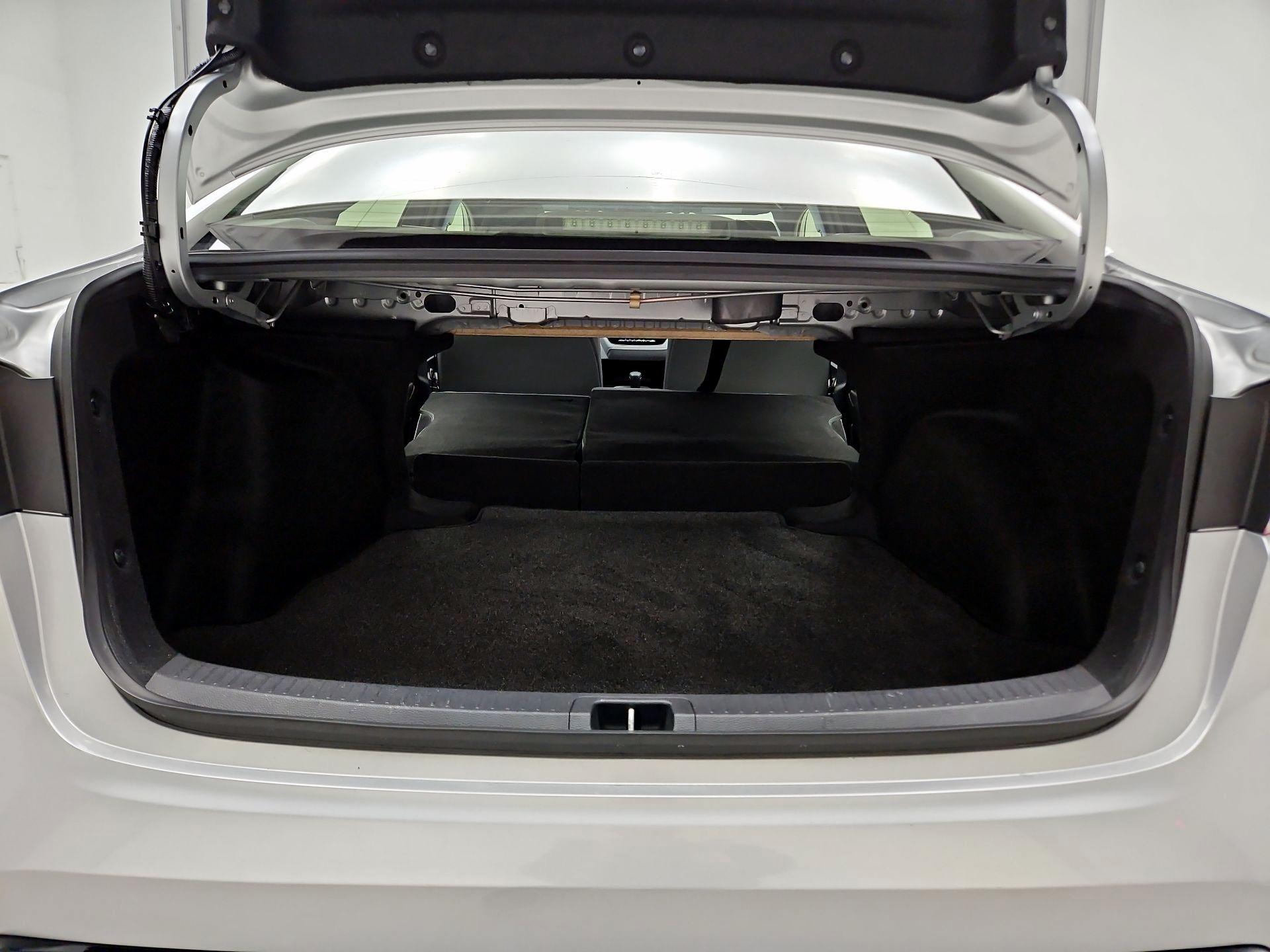 Thumbnail: 2023 Toyota Corolla - 19