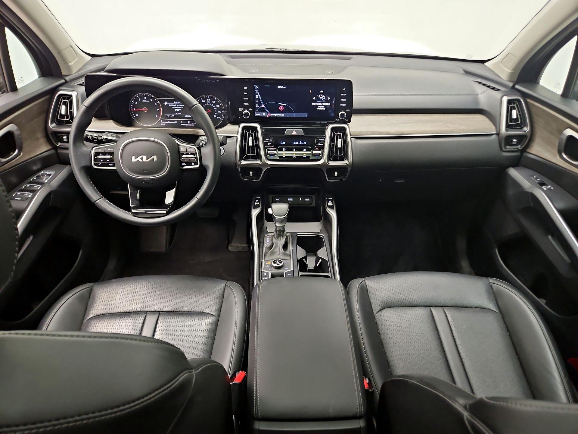 Thumbnail: 2023 Kia Sorento - 9