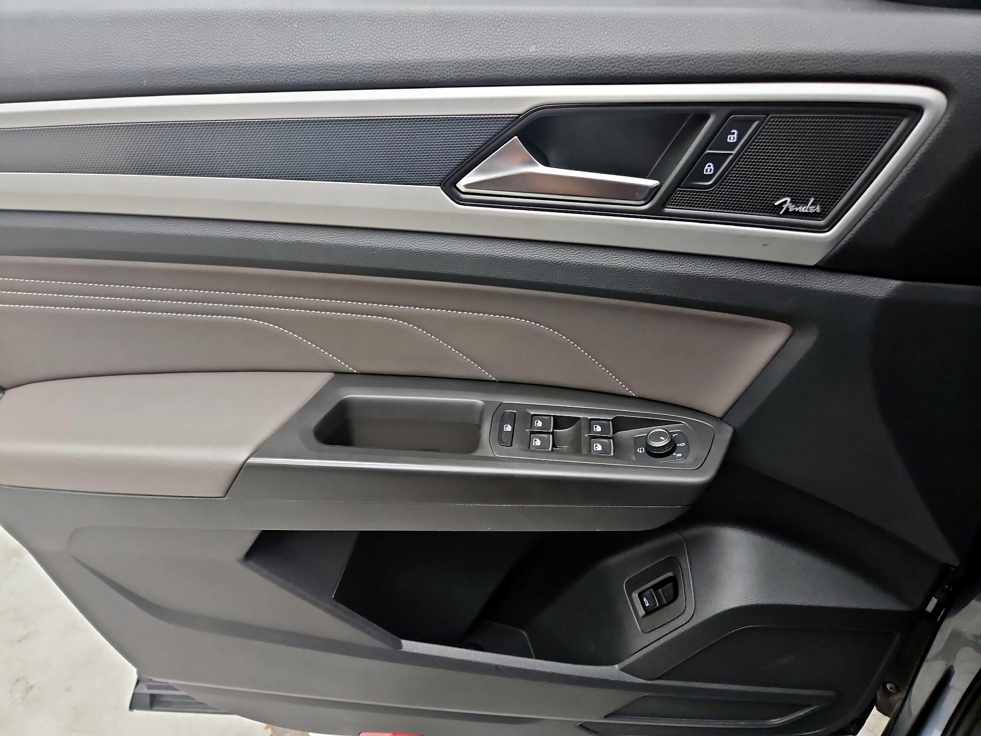 Thumbnail: 2022 Volkswagen Atlas - 12