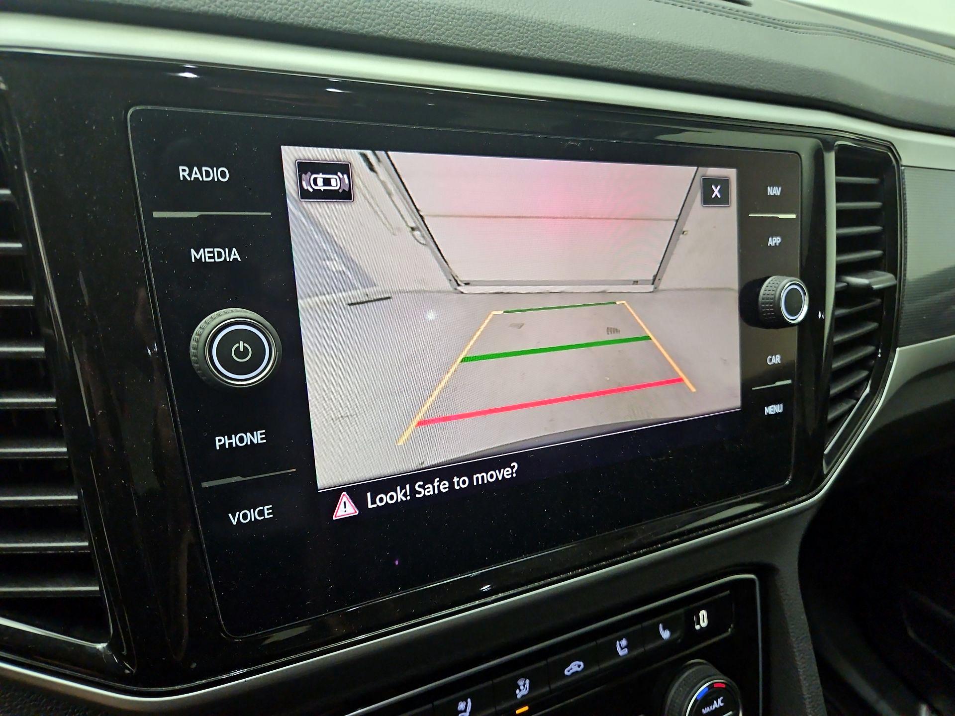 Thumbnail: 2022 Volkswagen Atlas - 15