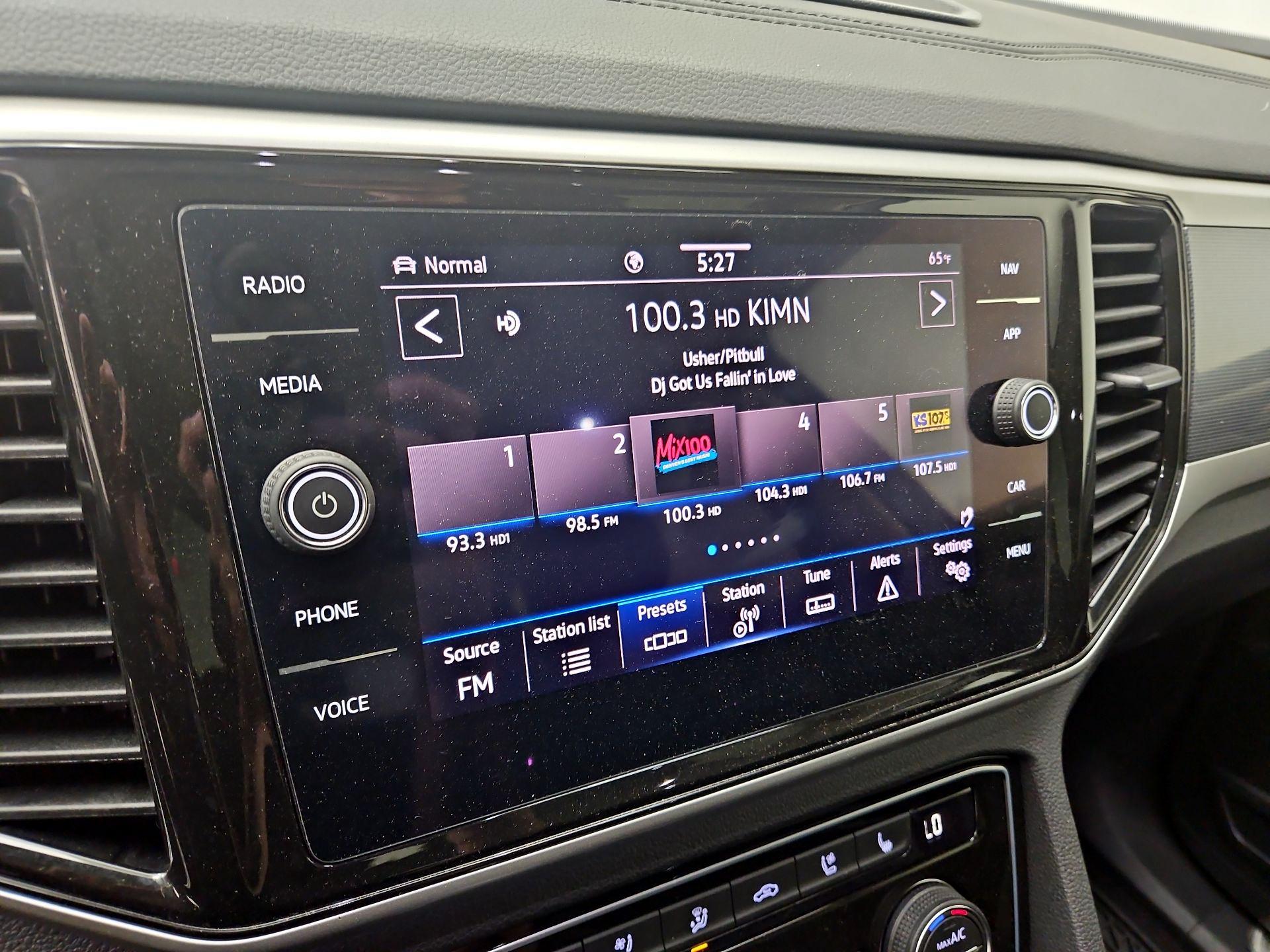 Thumbnail: 2022 Volkswagen Atlas - 16