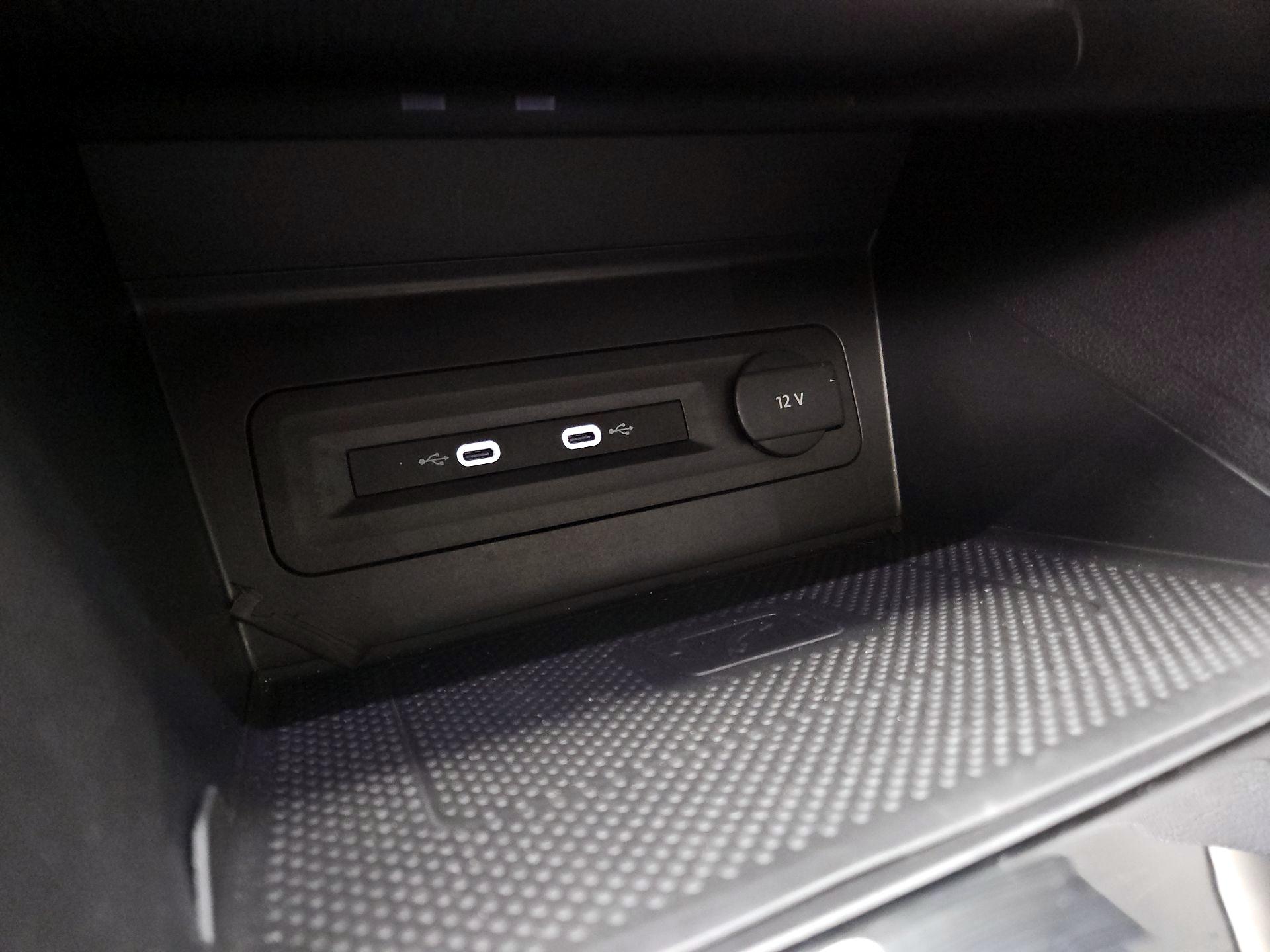 Thumbnail: 2022 Volkswagen Atlas - 19