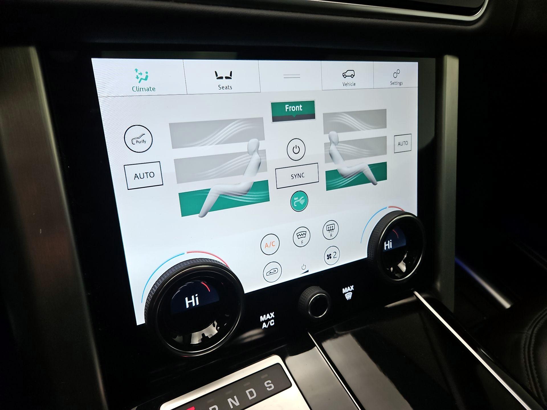 Thumbnail: 2022 Land Rover Range Rover - 15