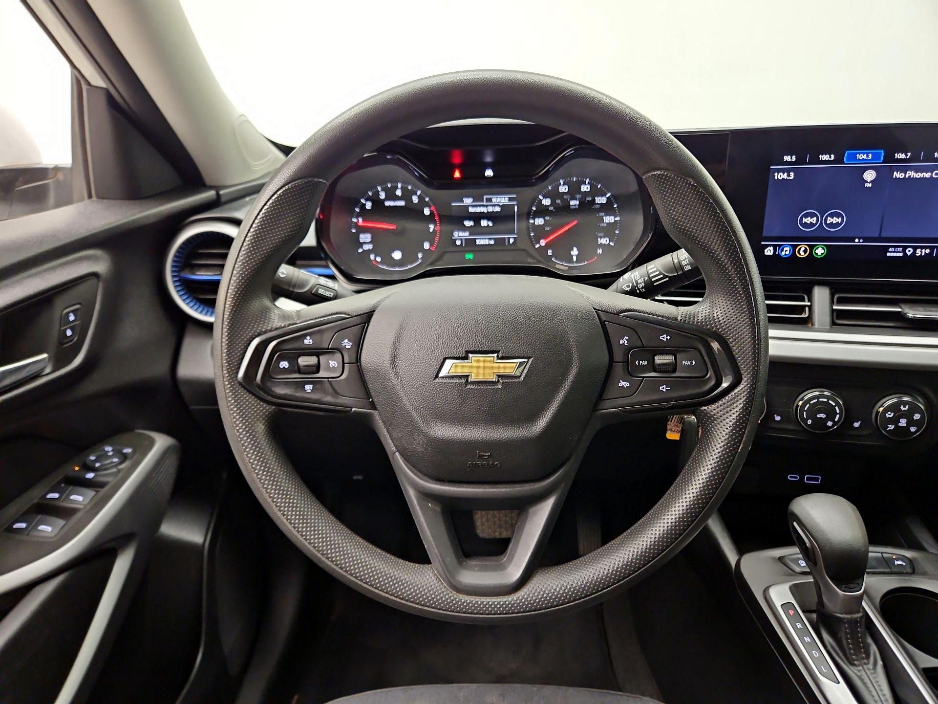 Thumbnail: 2024 Chevrolet Trax - 10