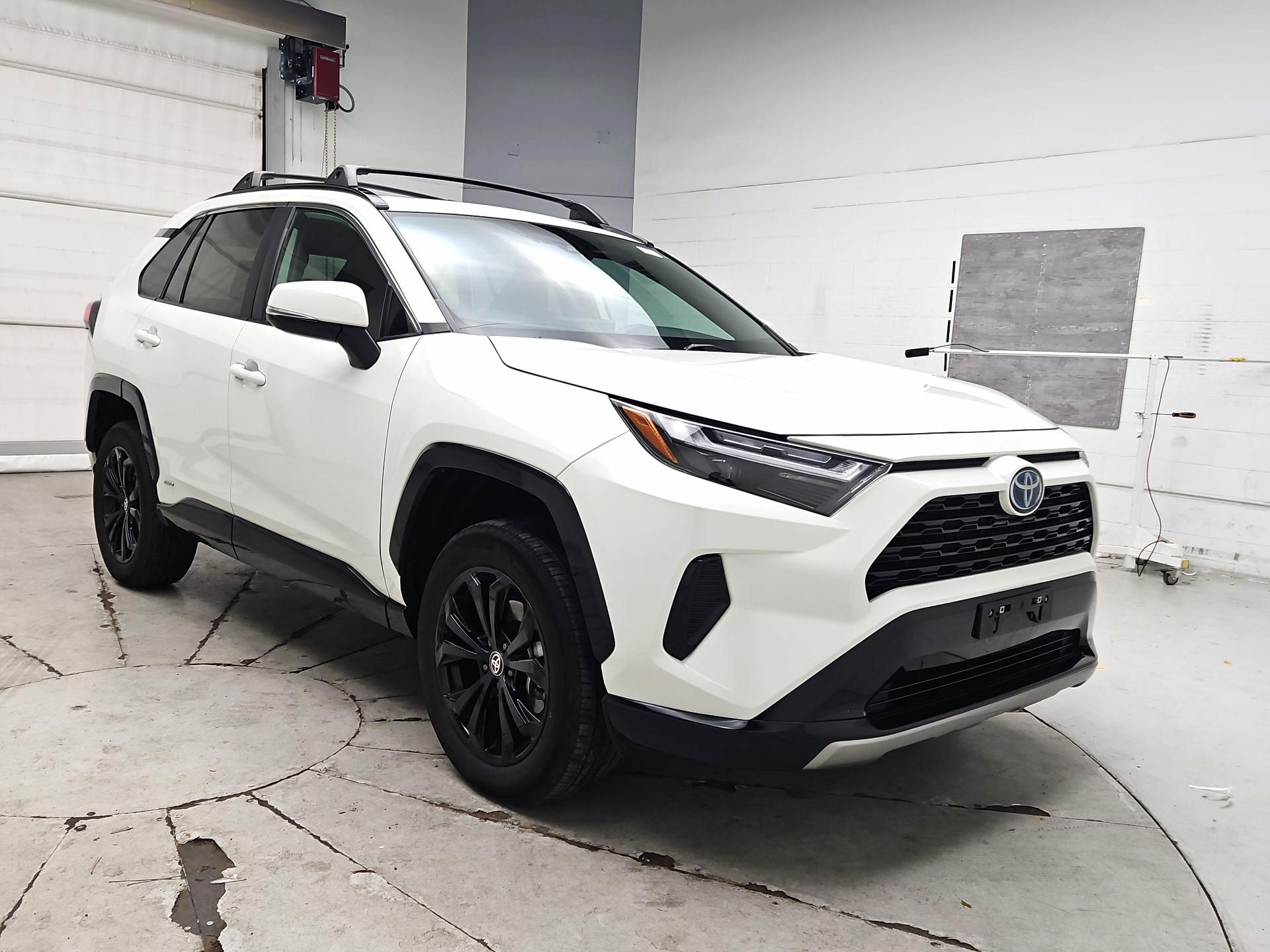 Thumbnail: 2022 Toyota RAV4 - 1