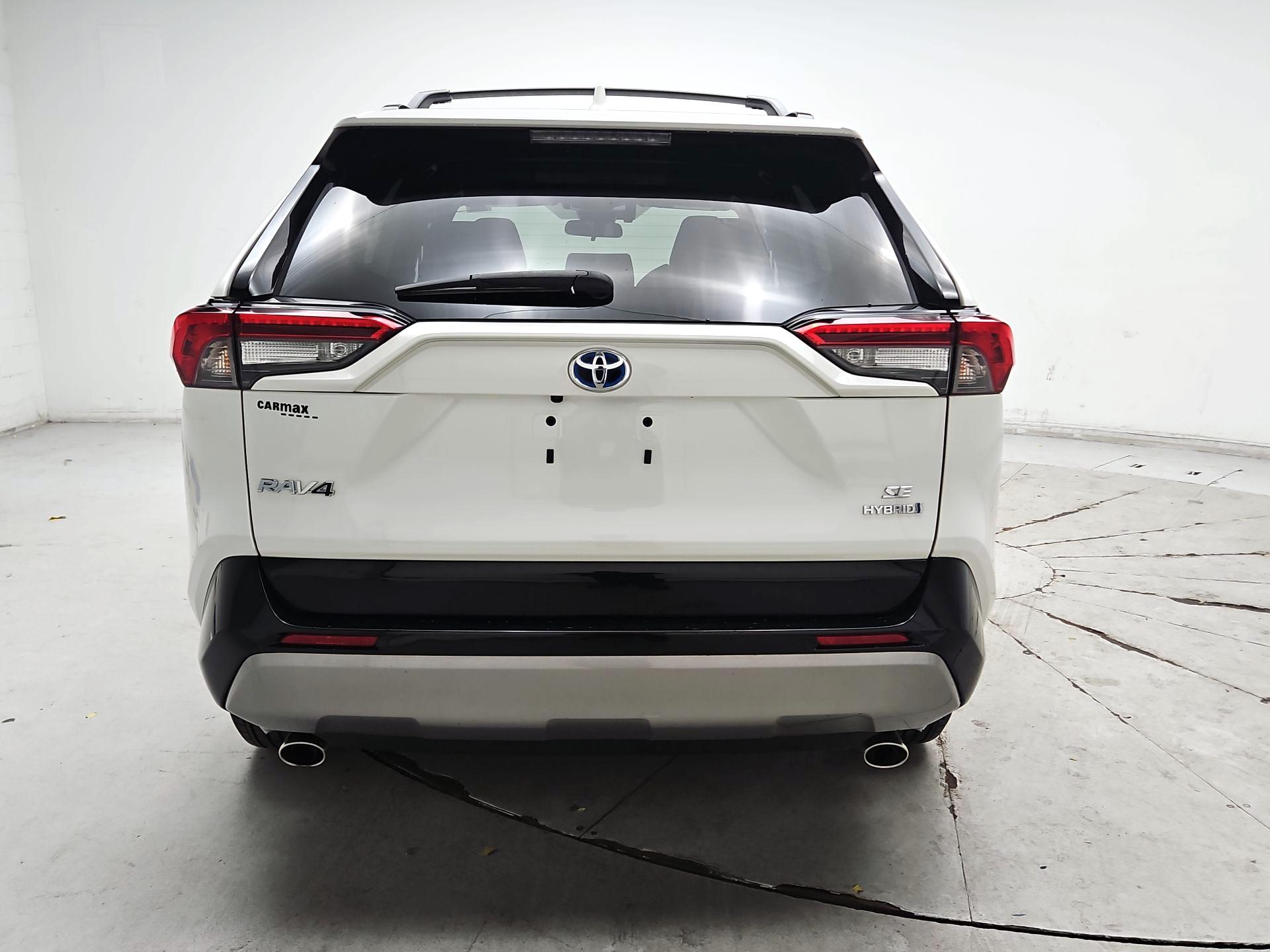 Thumbnail: 2022 Toyota RAV4 - 6