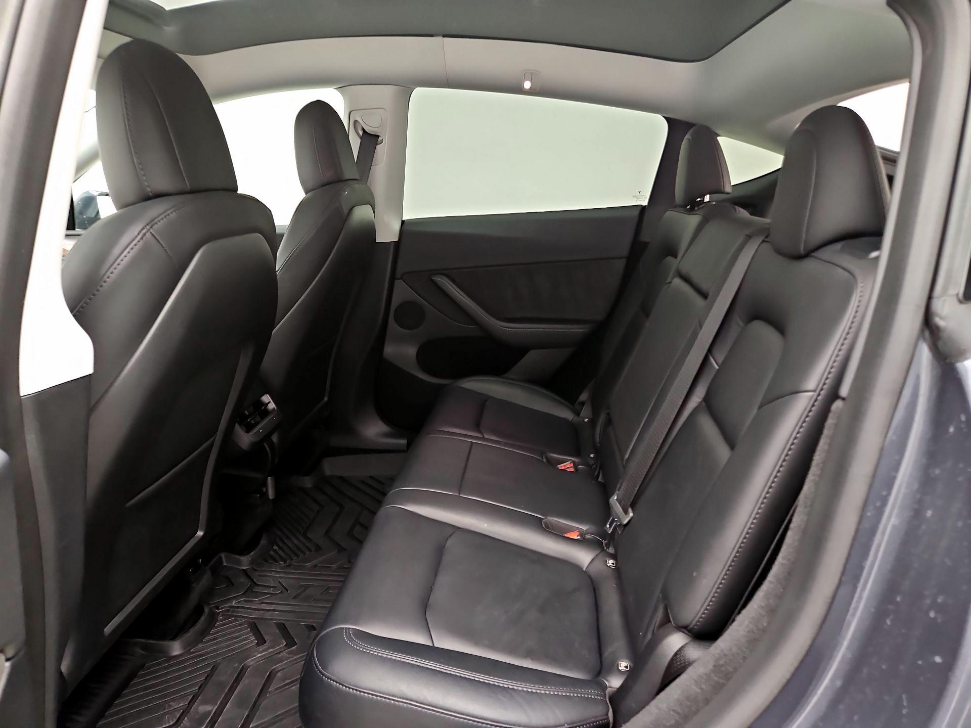 Thumbnail: 2023 Tesla Model Y - 19