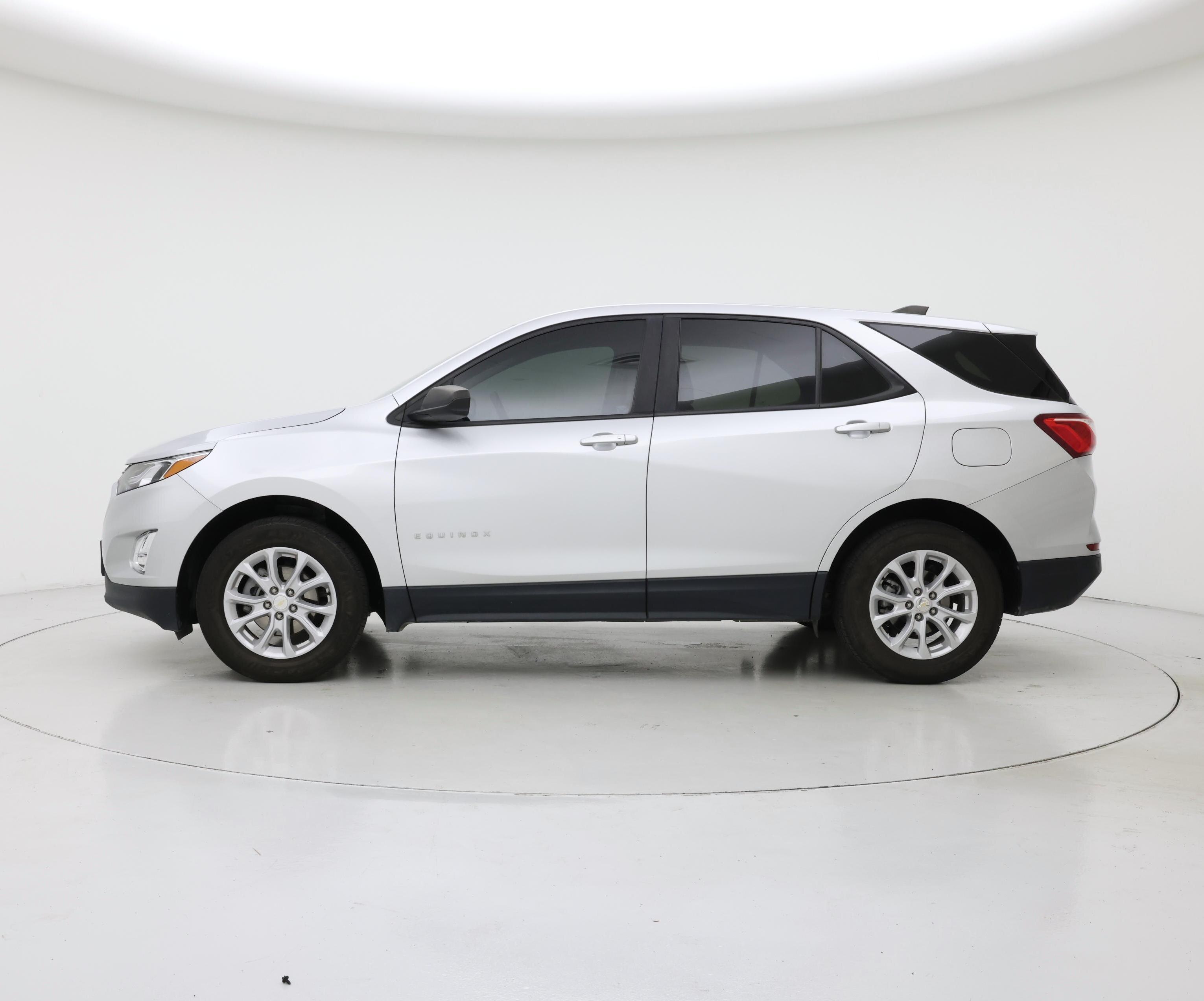 Thumbnail: 2021 Chevrolet Equinox - 3