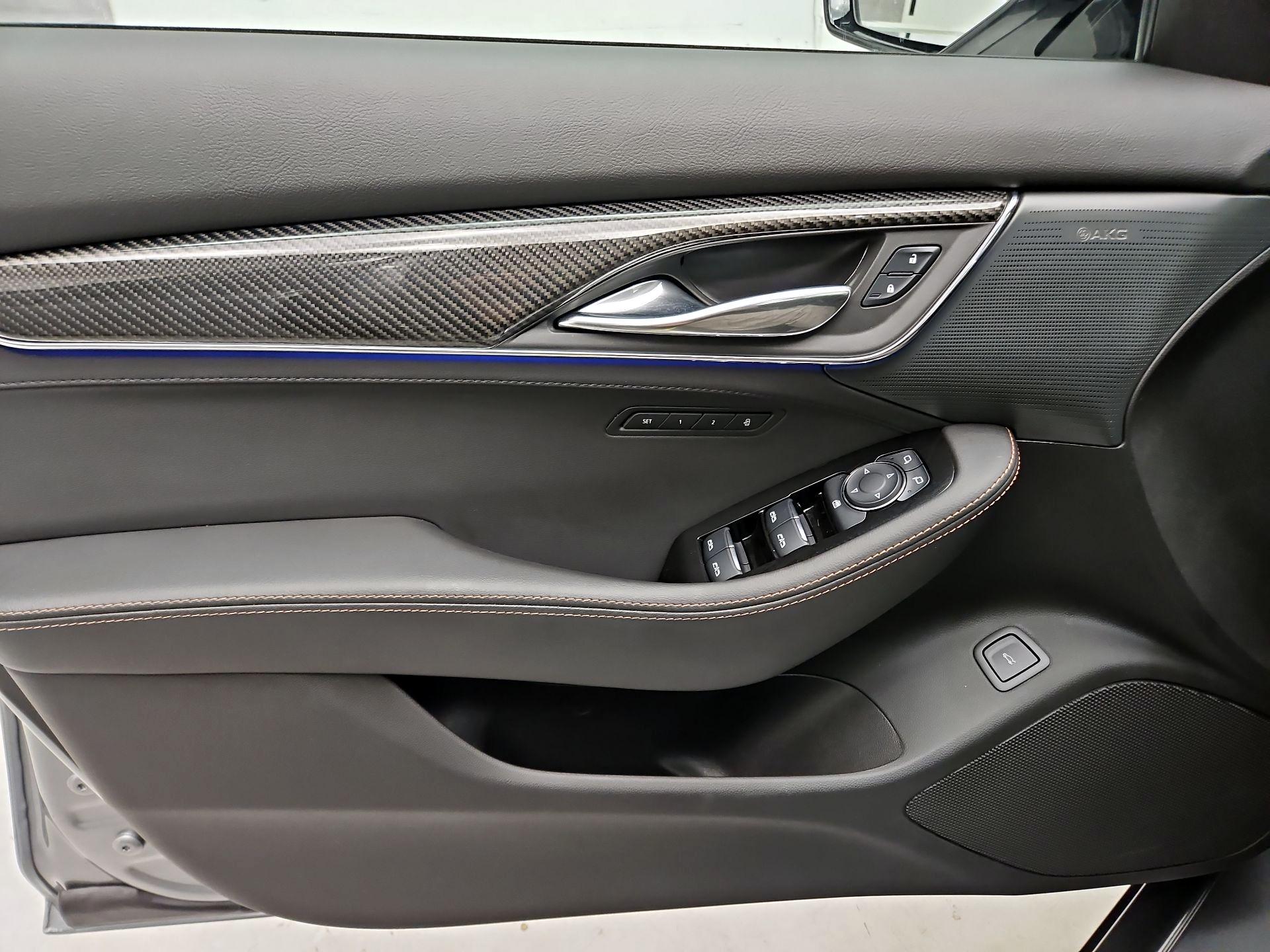 Thumbnail: 2025 Cadillac CT5 - 10