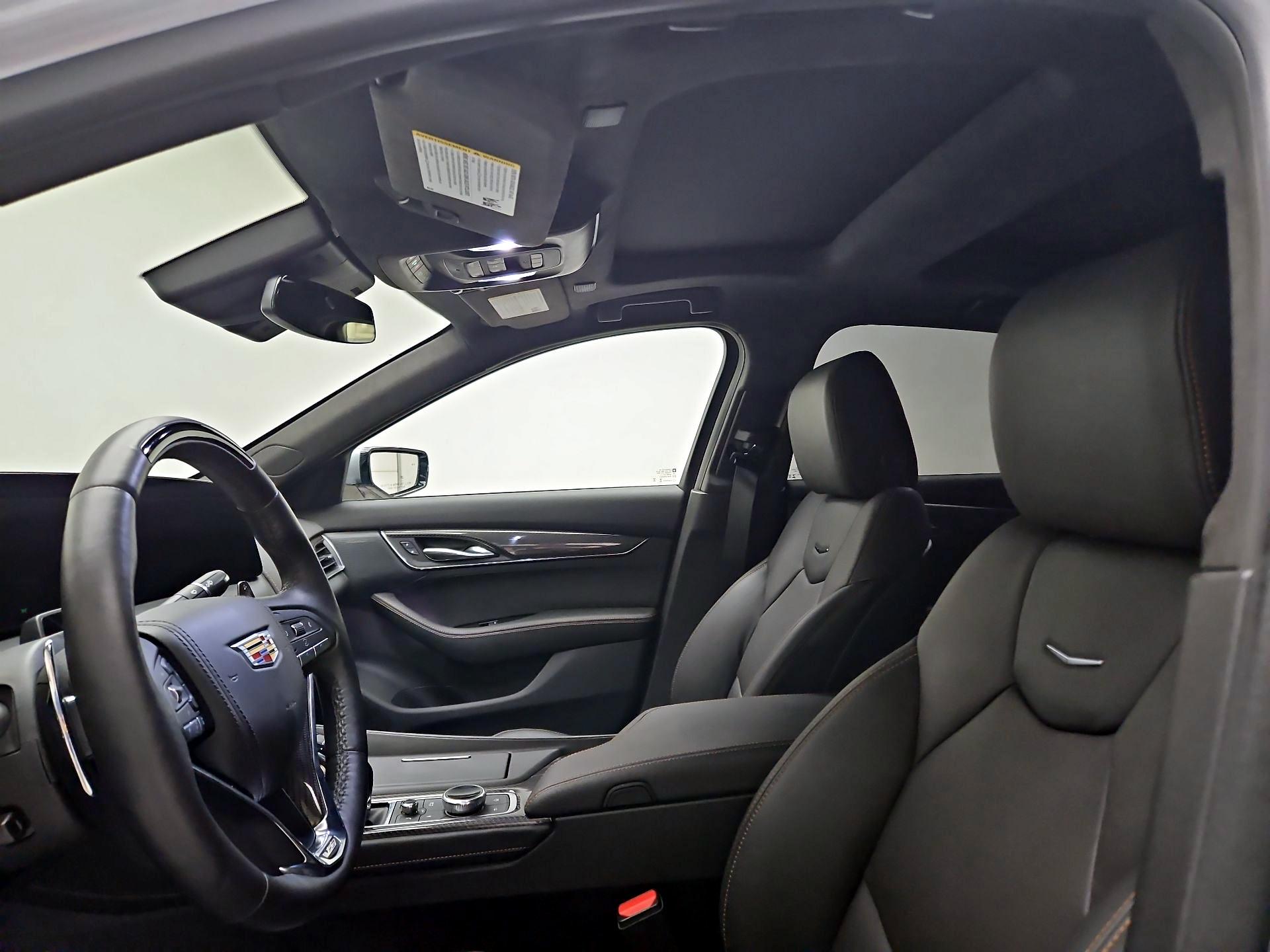 Thumbnail: 2025 Cadillac CT5 - 17