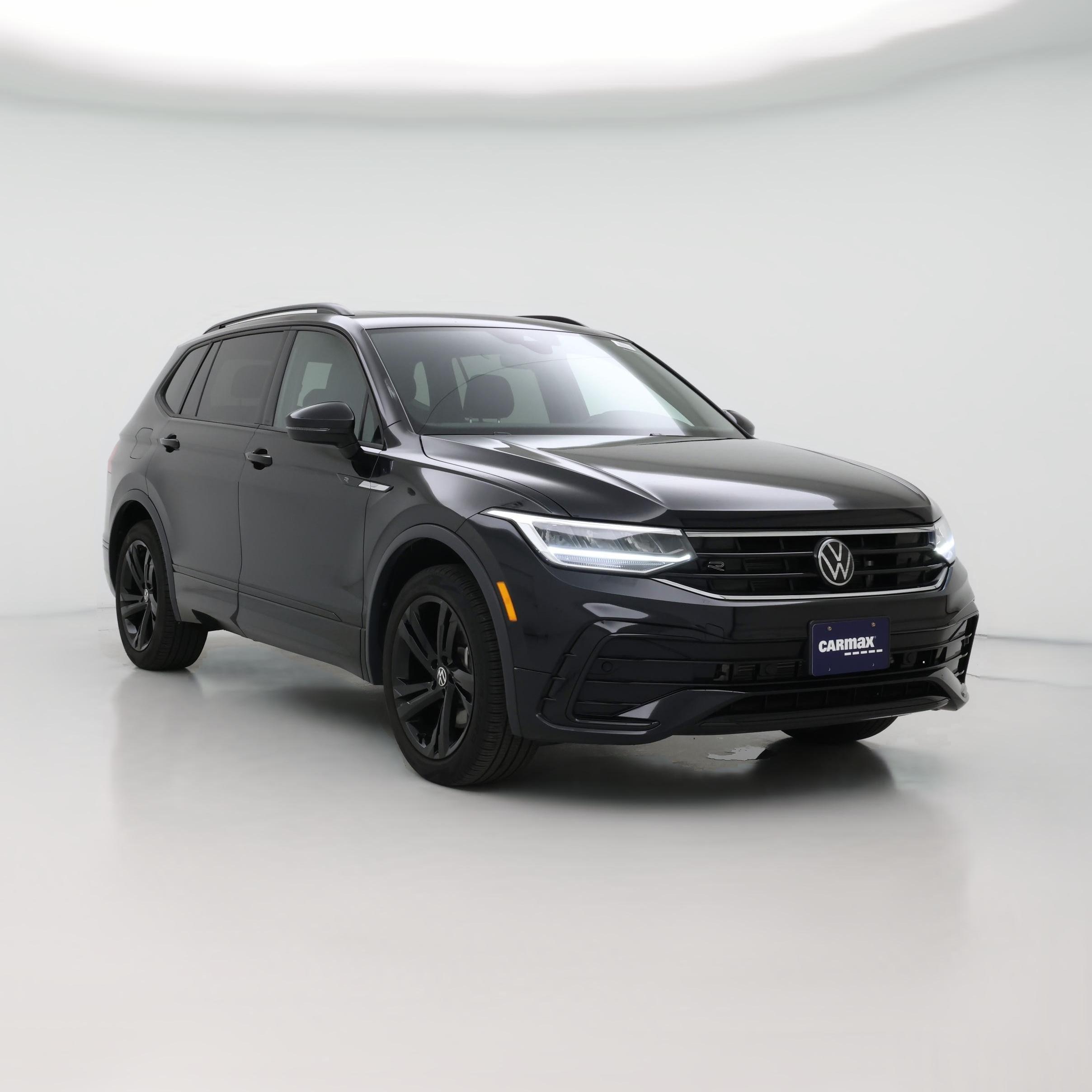 Thumbnail: 2023 Volkswagen Tiguan - 1