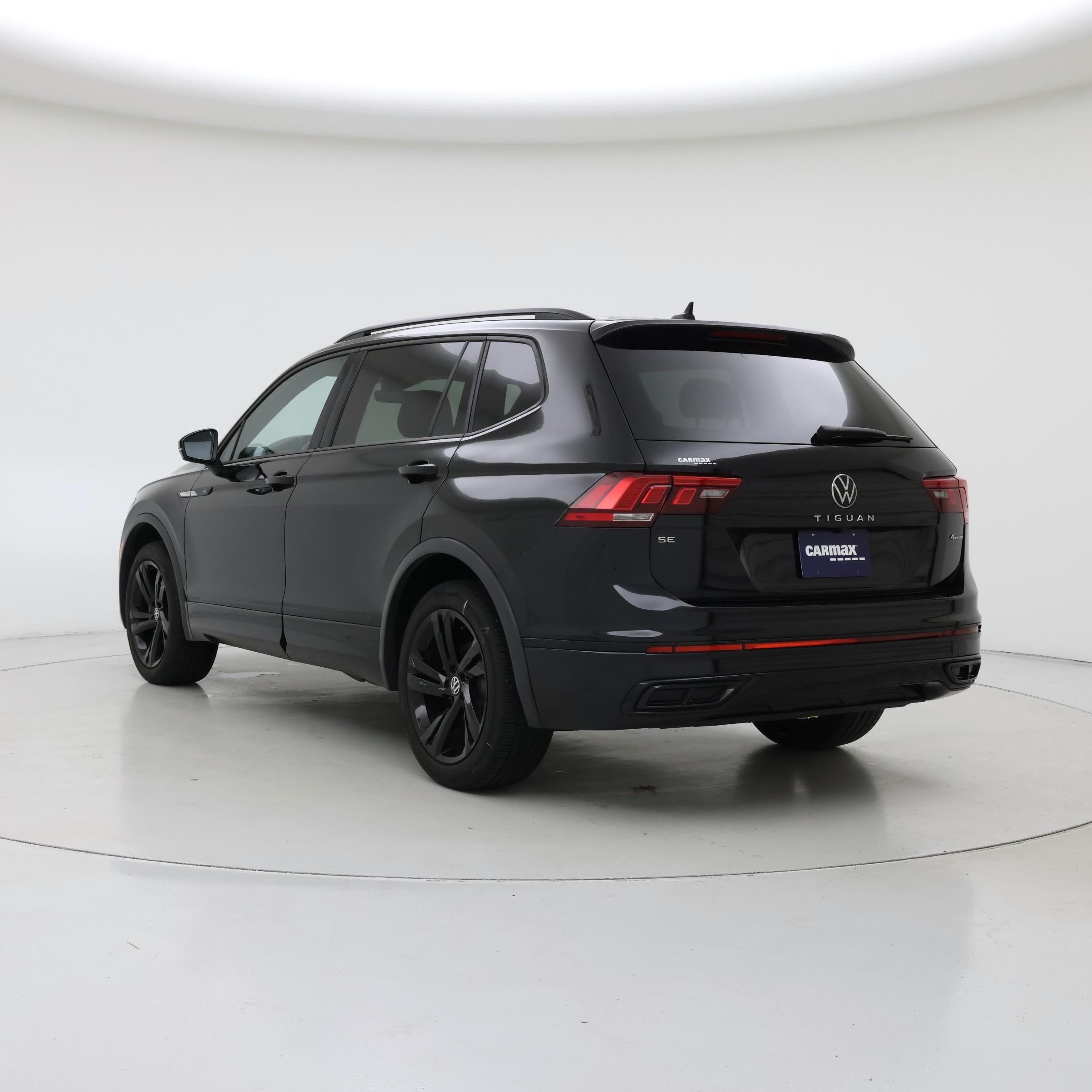 Thumbnail: 2023 Volkswagen Tiguan - 2