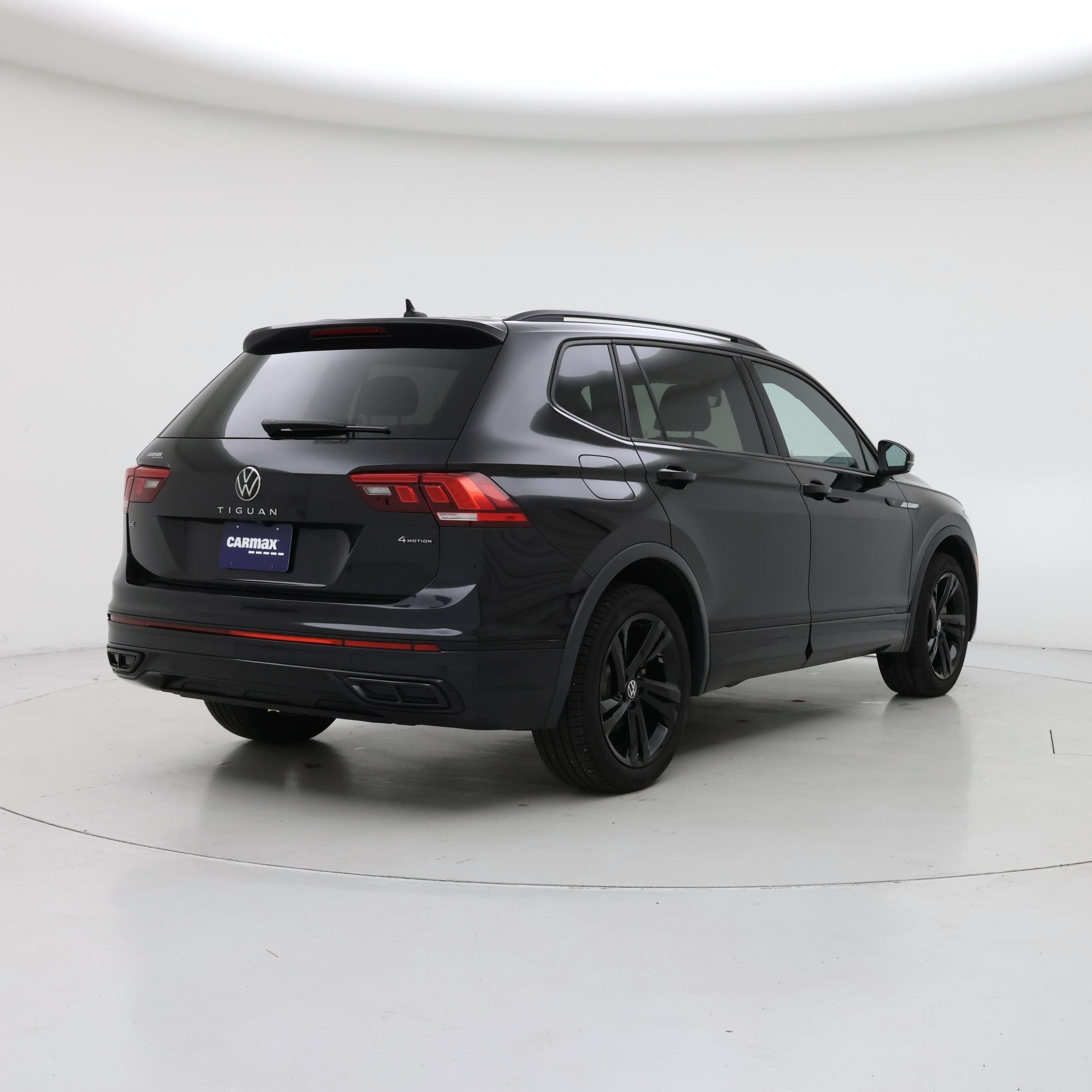Thumbnail: 2023 Volkswagen Tiguan - 8