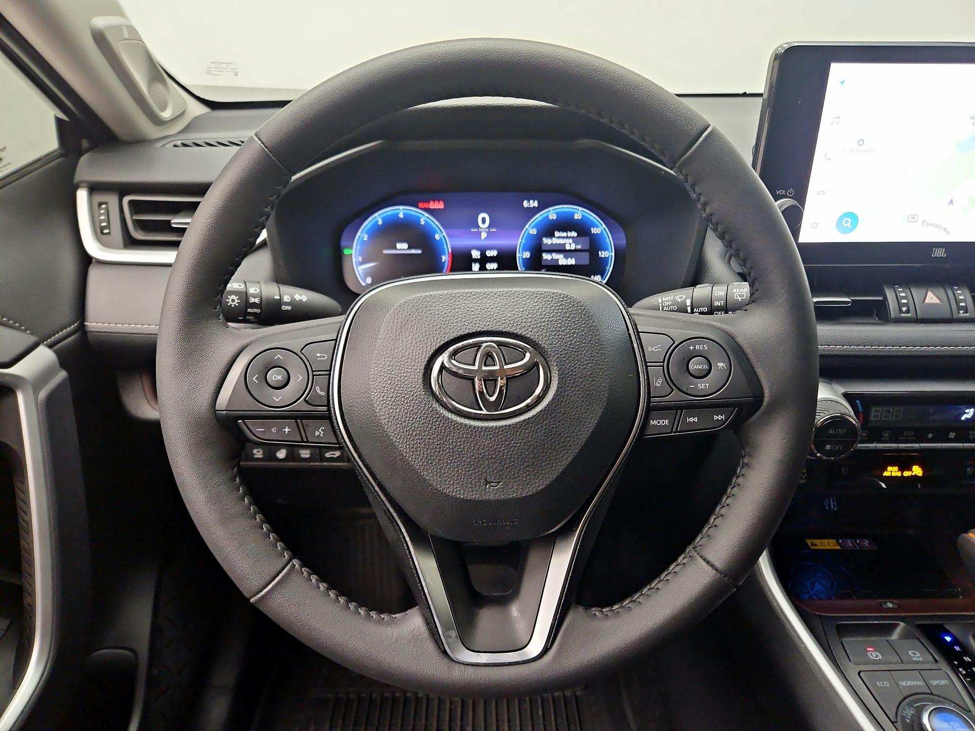 Thumbnail: 2025 Toyota RAV4 - 10