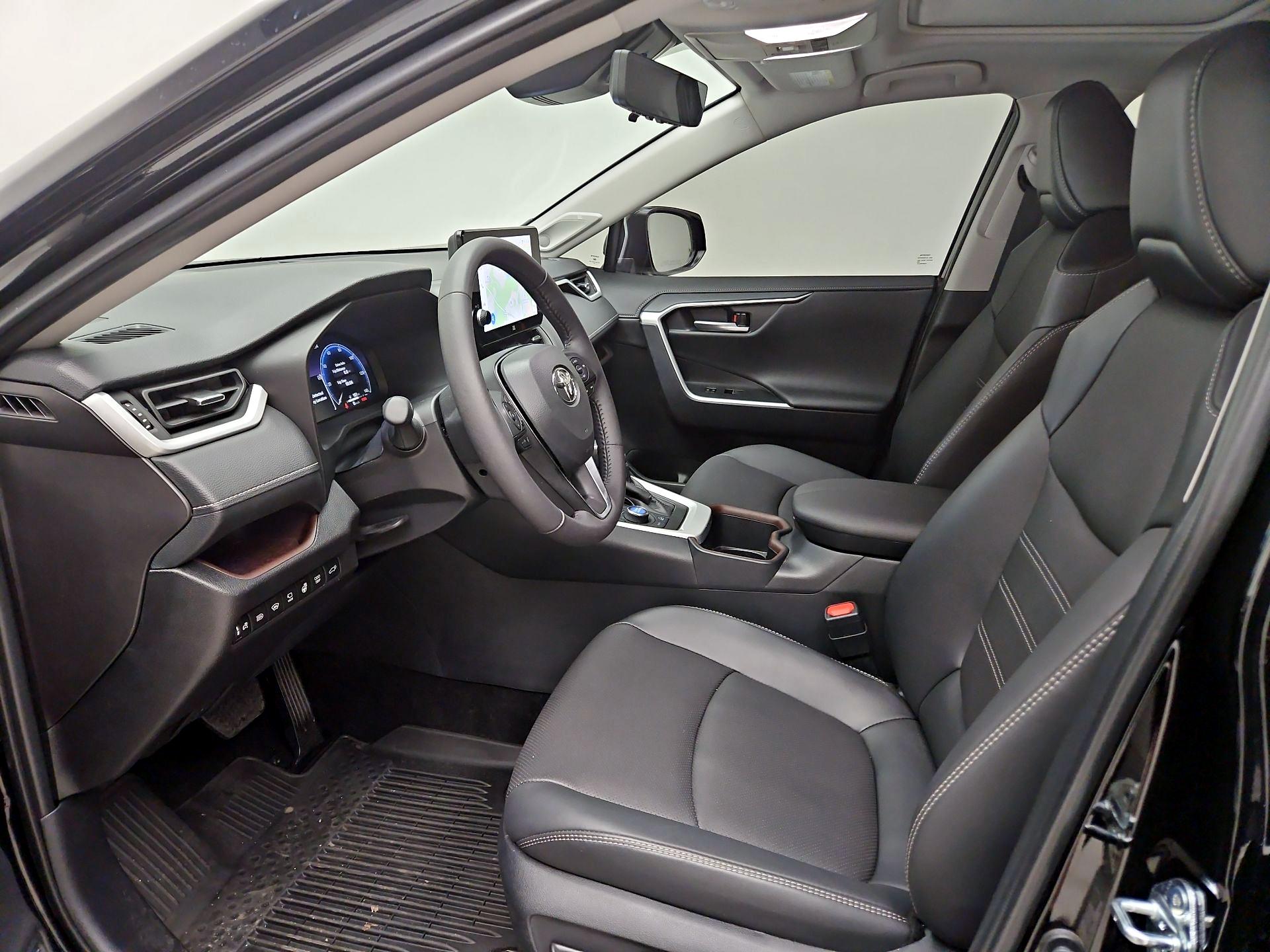 Thumbnail: 2025 Toyota RAV4 - 11