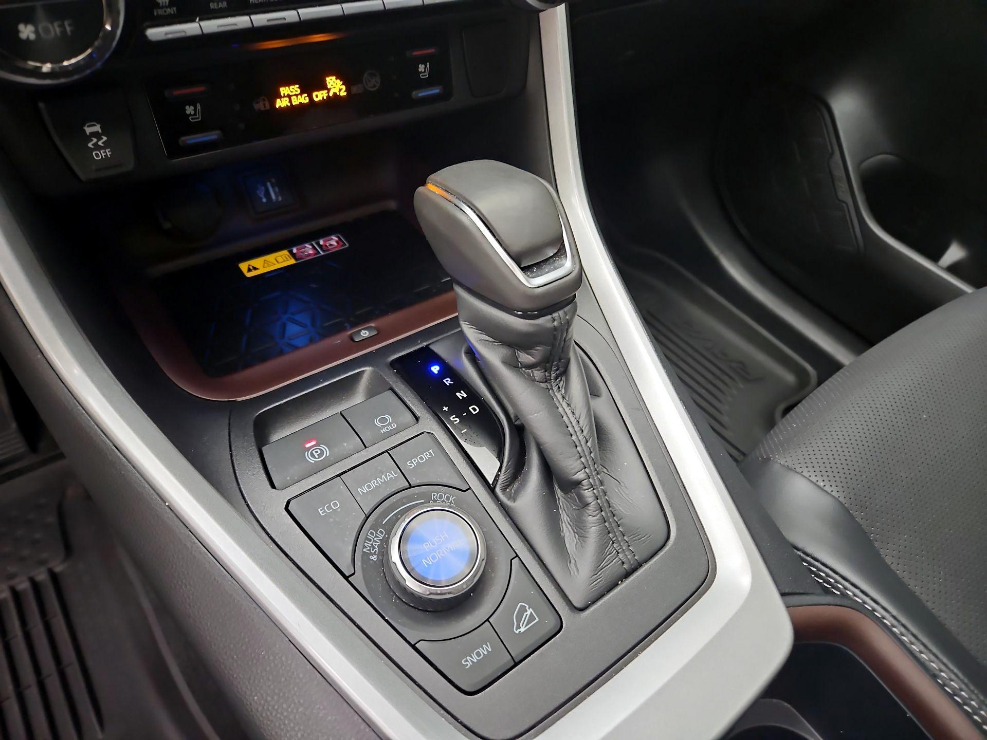 Thumbnail: 2025 Toyota RAV4 - 18