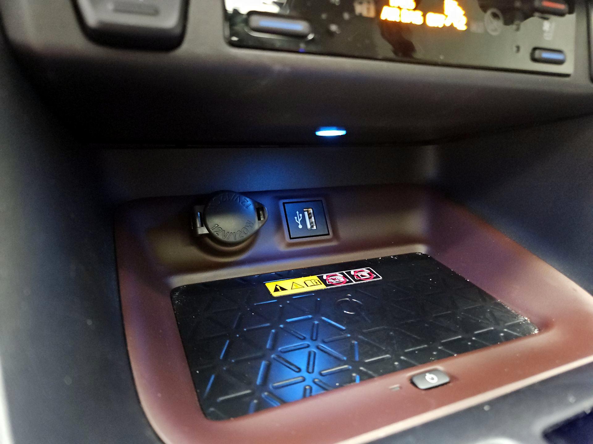 Thumbnail: 2025 Toyota RAV4 - 19