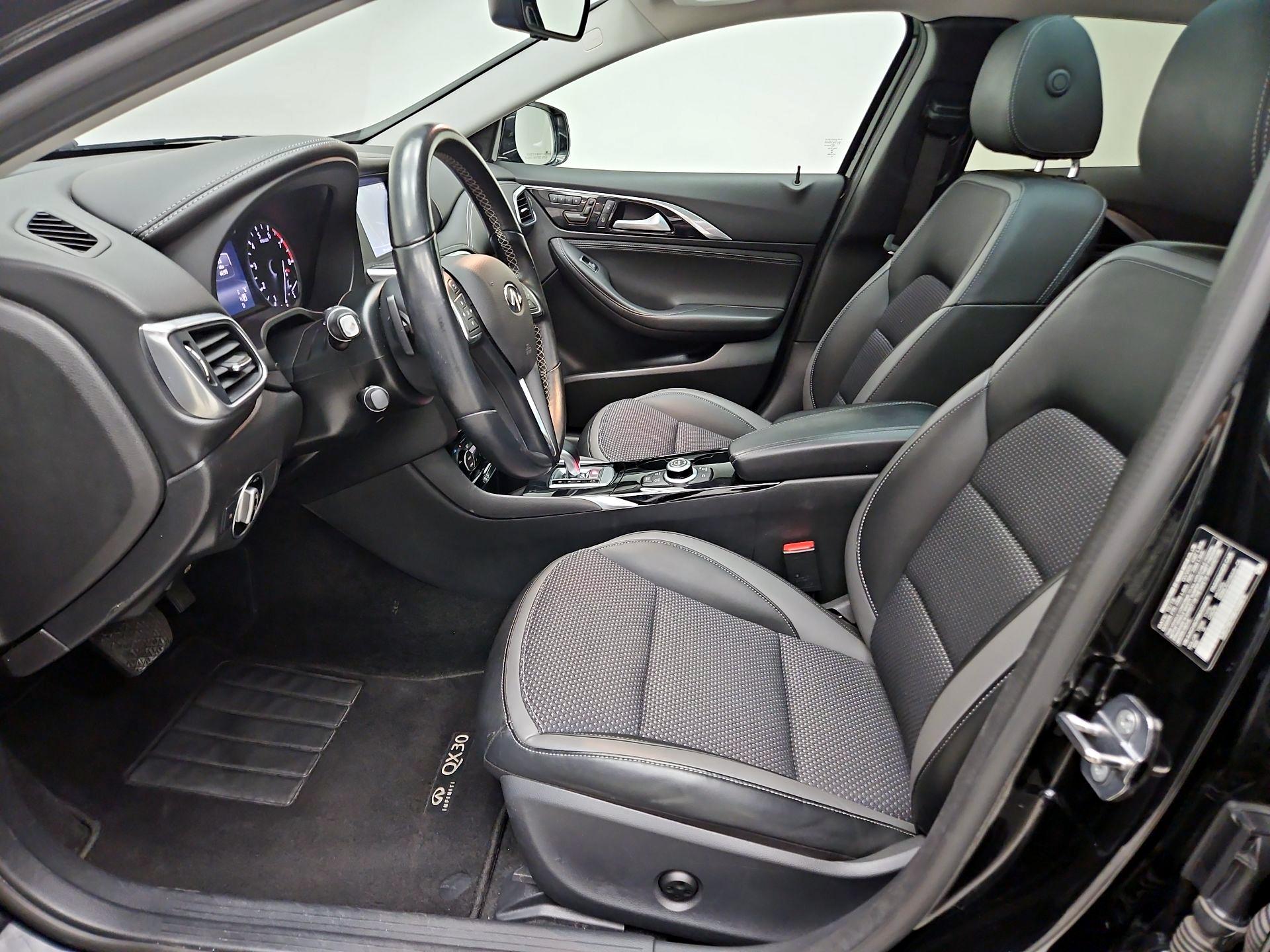 Thumbnail: 2019 INFINITI QX30 - 11