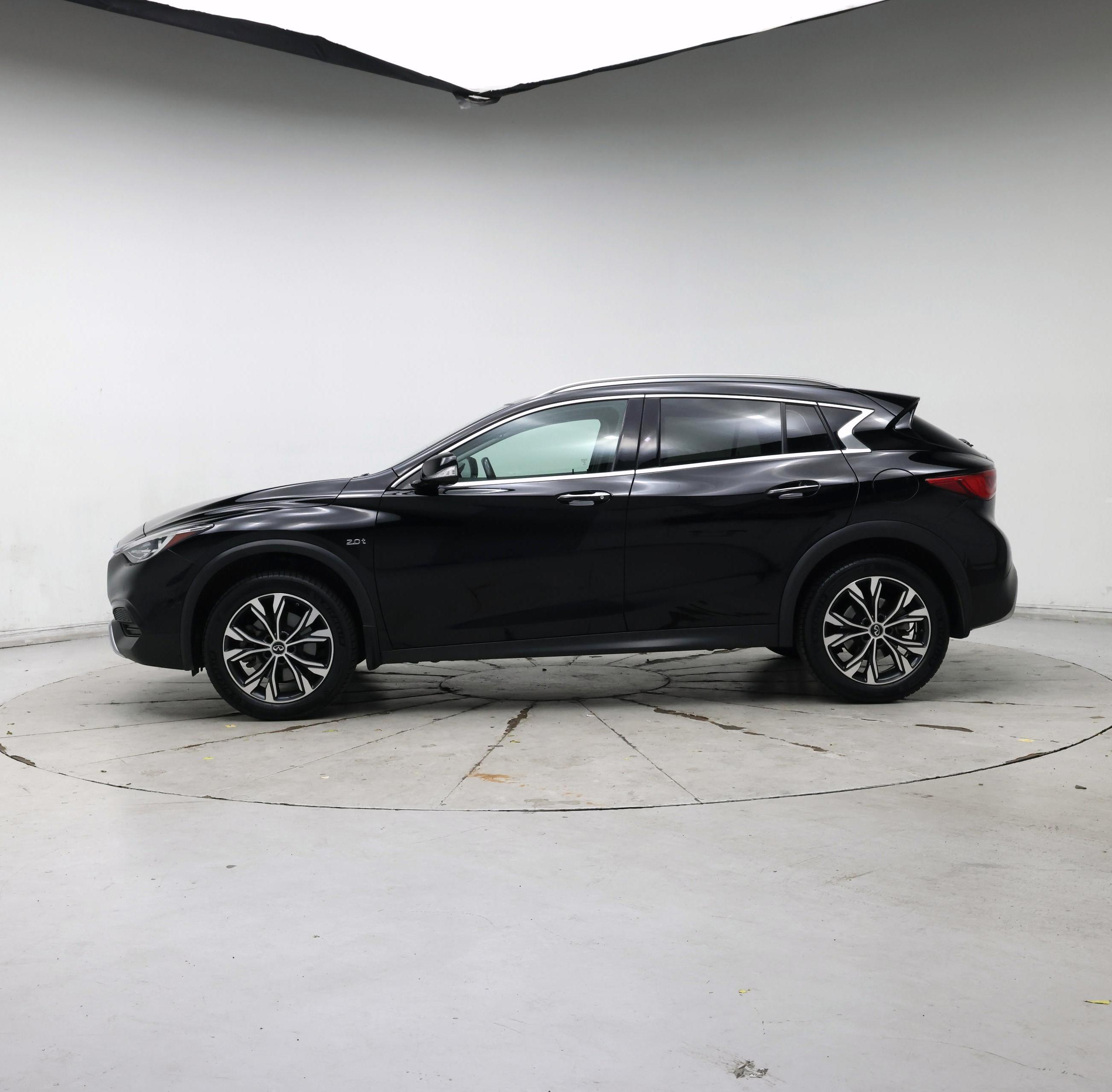 Thumbnail: 2019 INFINITI QX30 - 3