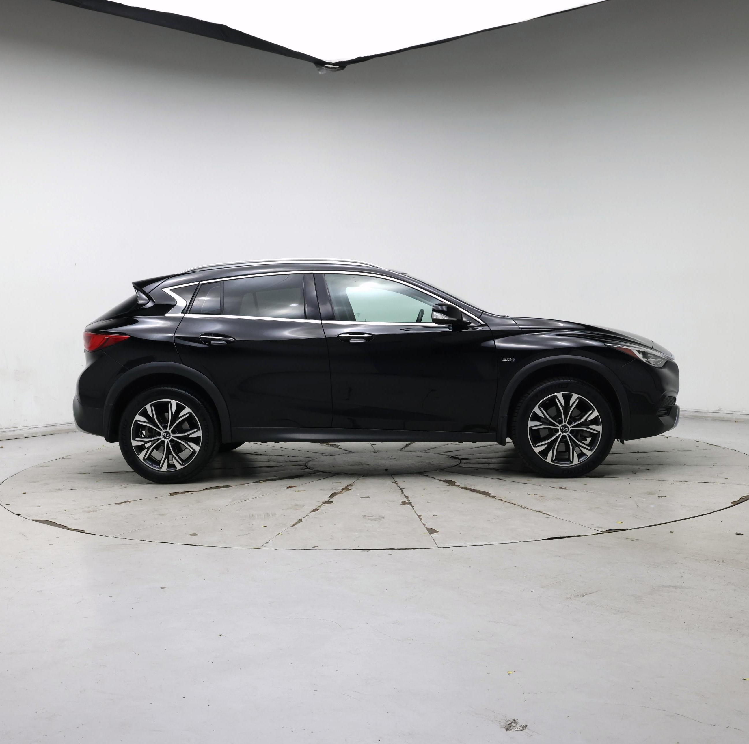 Thumbnail: 2019 INFINITI QX30 - 7