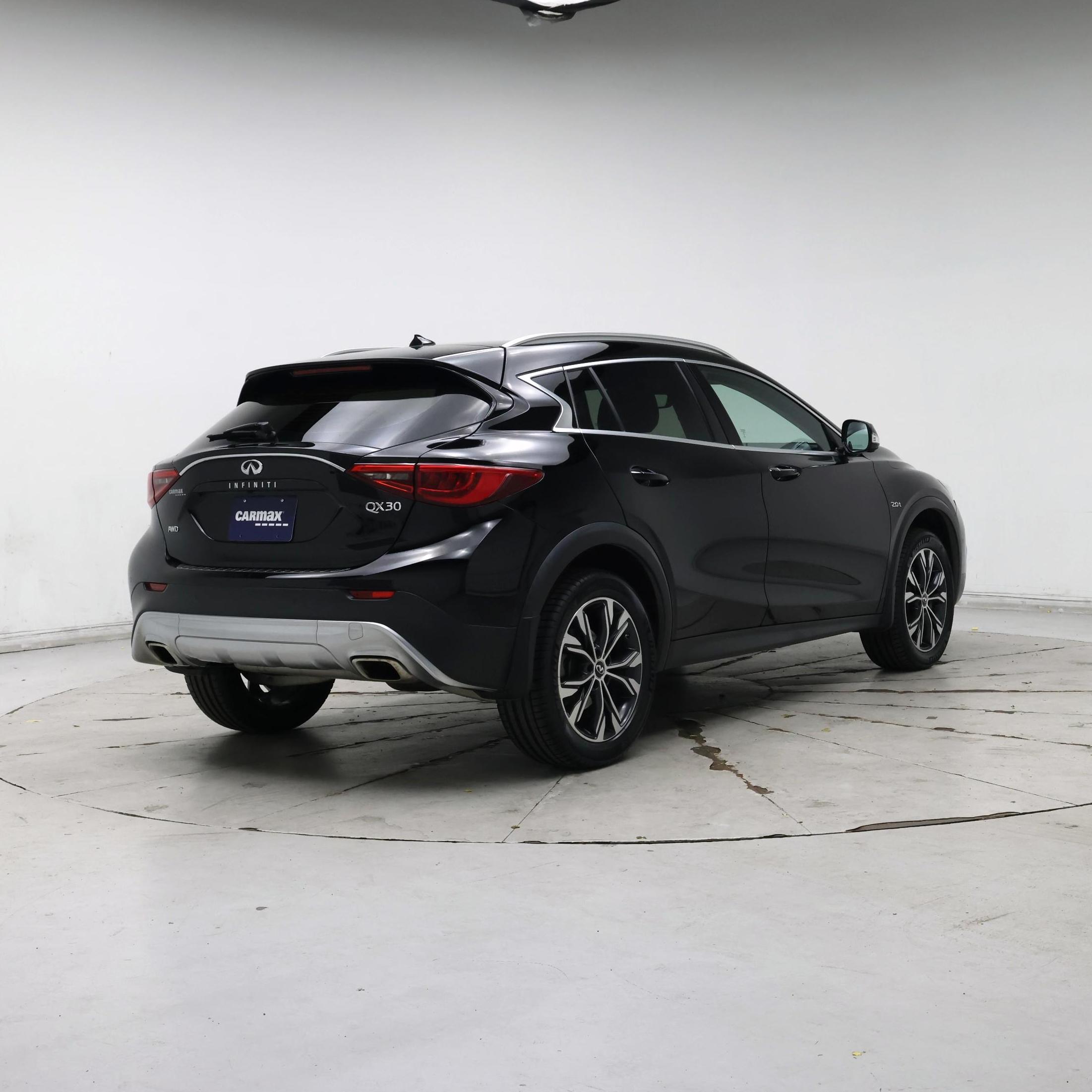 Thumbnail: 2019 INFINITI QX30 - 8