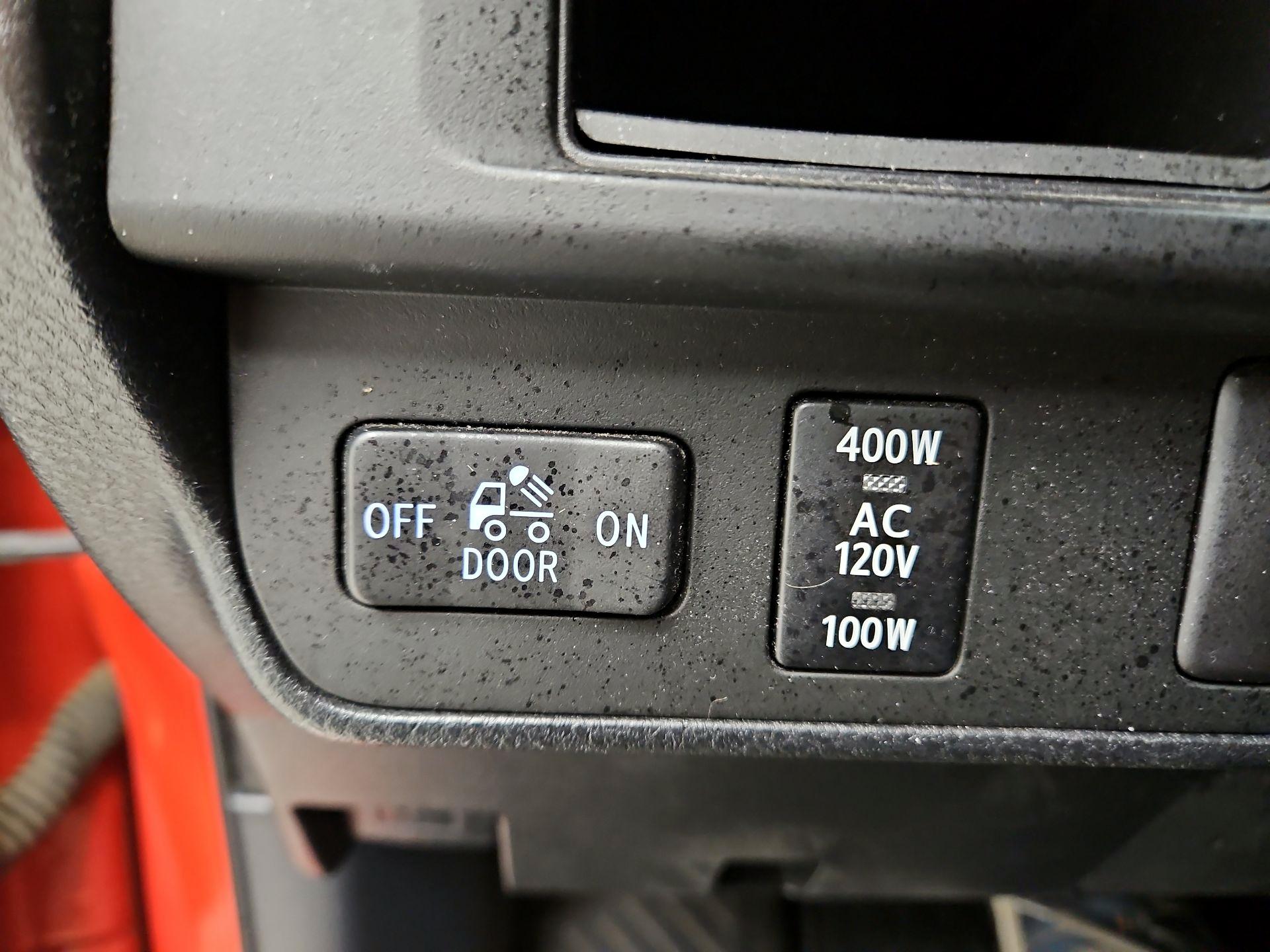 Thumbnail: 2016 Toyota Tacoma - 11