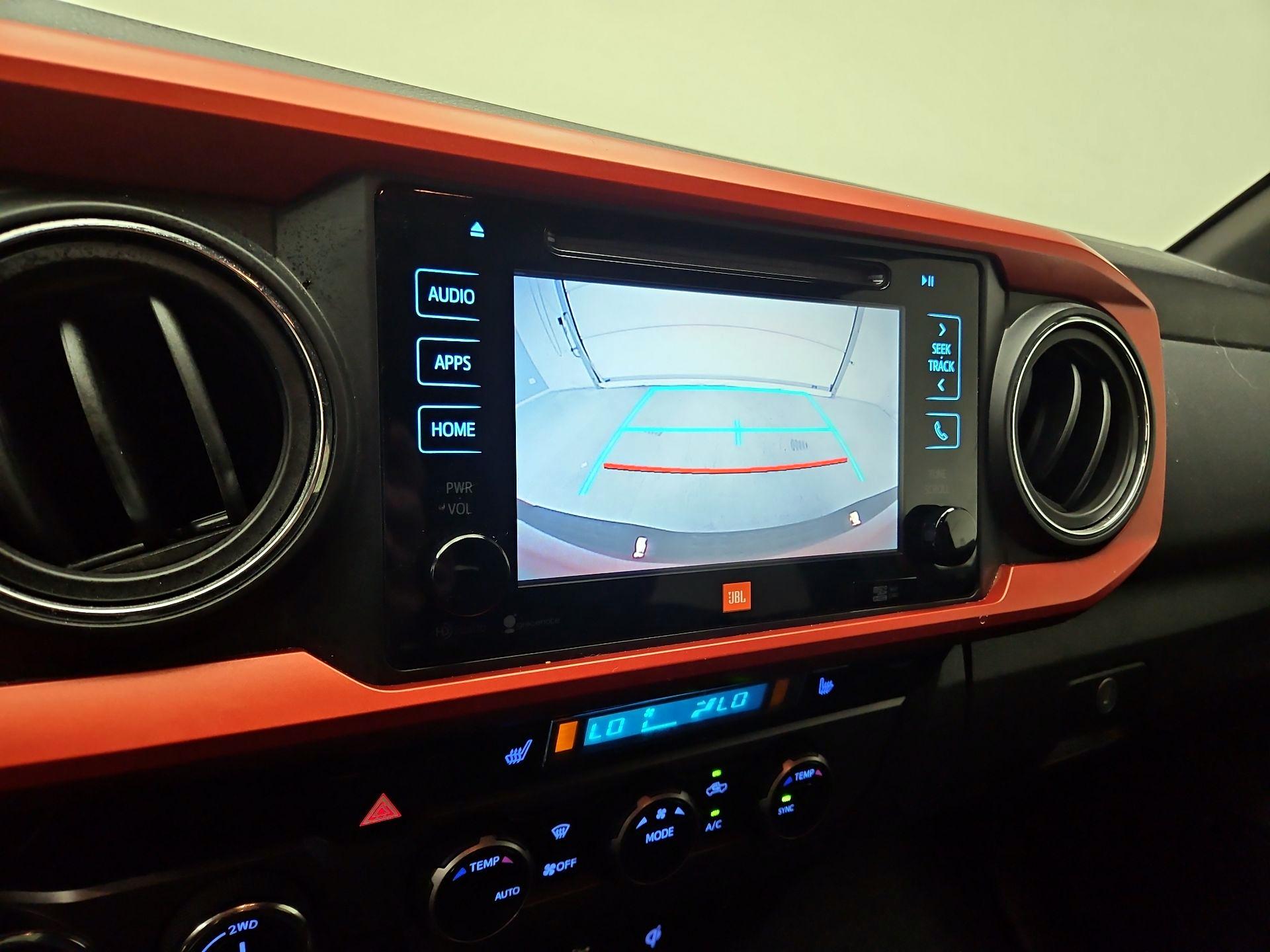 Thumbnail: 2016 Toyota Tacoma - 13