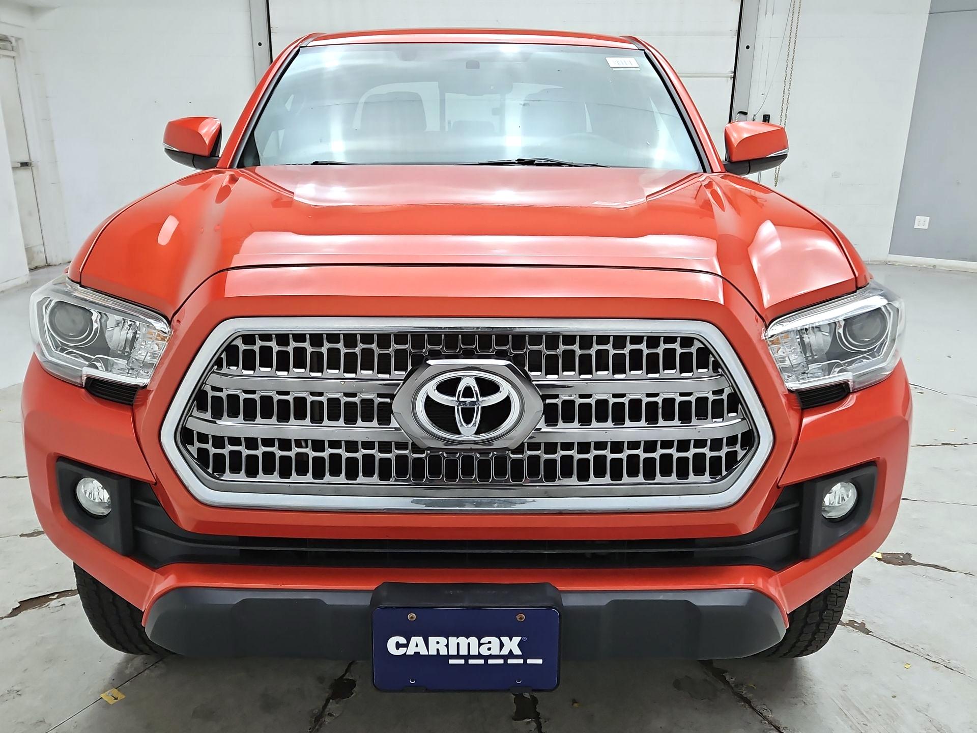 Thumbnail: 2016 Toyota Tacoma - 2