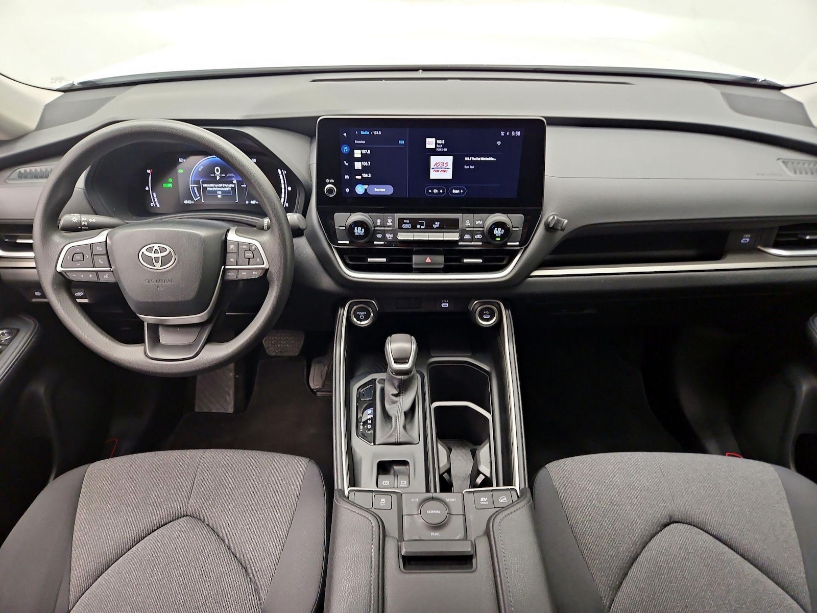 2025 Toyota Grand Highlander LE - Photo 10