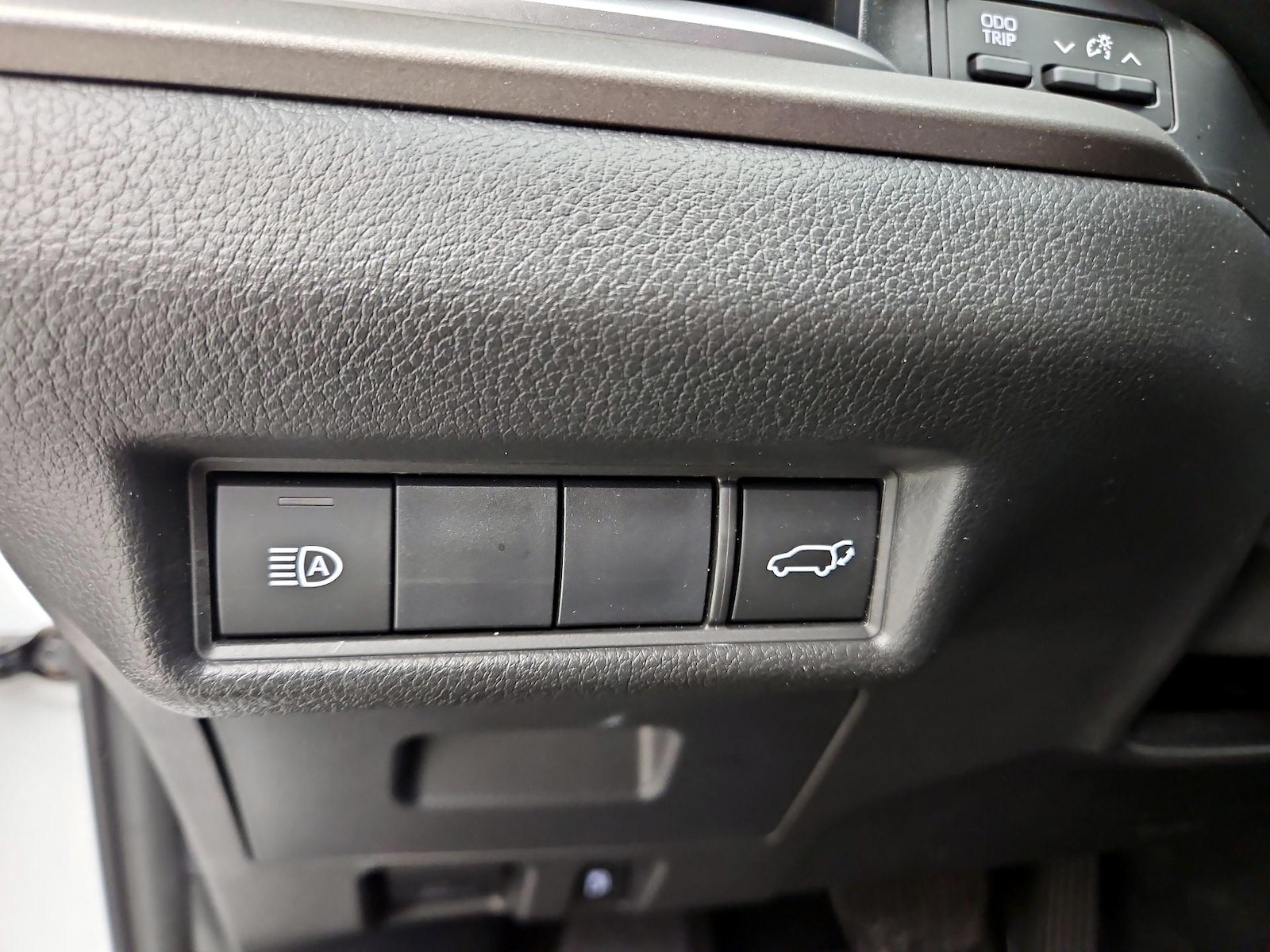 2025 Toyota Grand Highlander LE - Photo 14