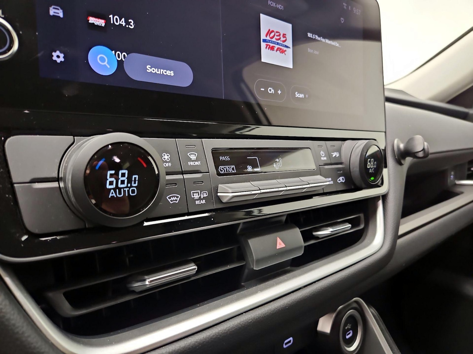 2025 Toyota Grand Highlander LE - Photo 17