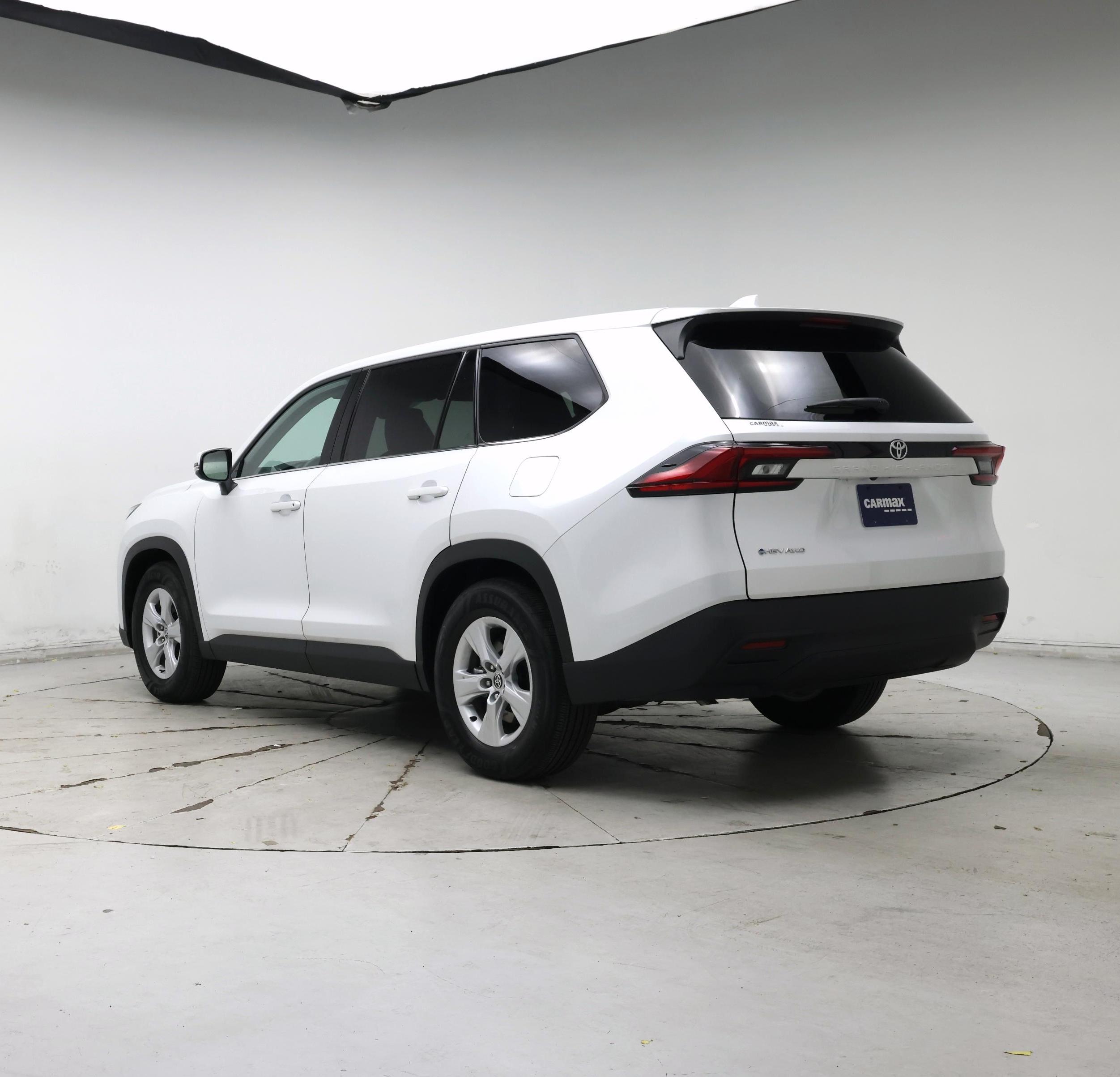 Thumbnail: 2025 Toyota Highlander - 2