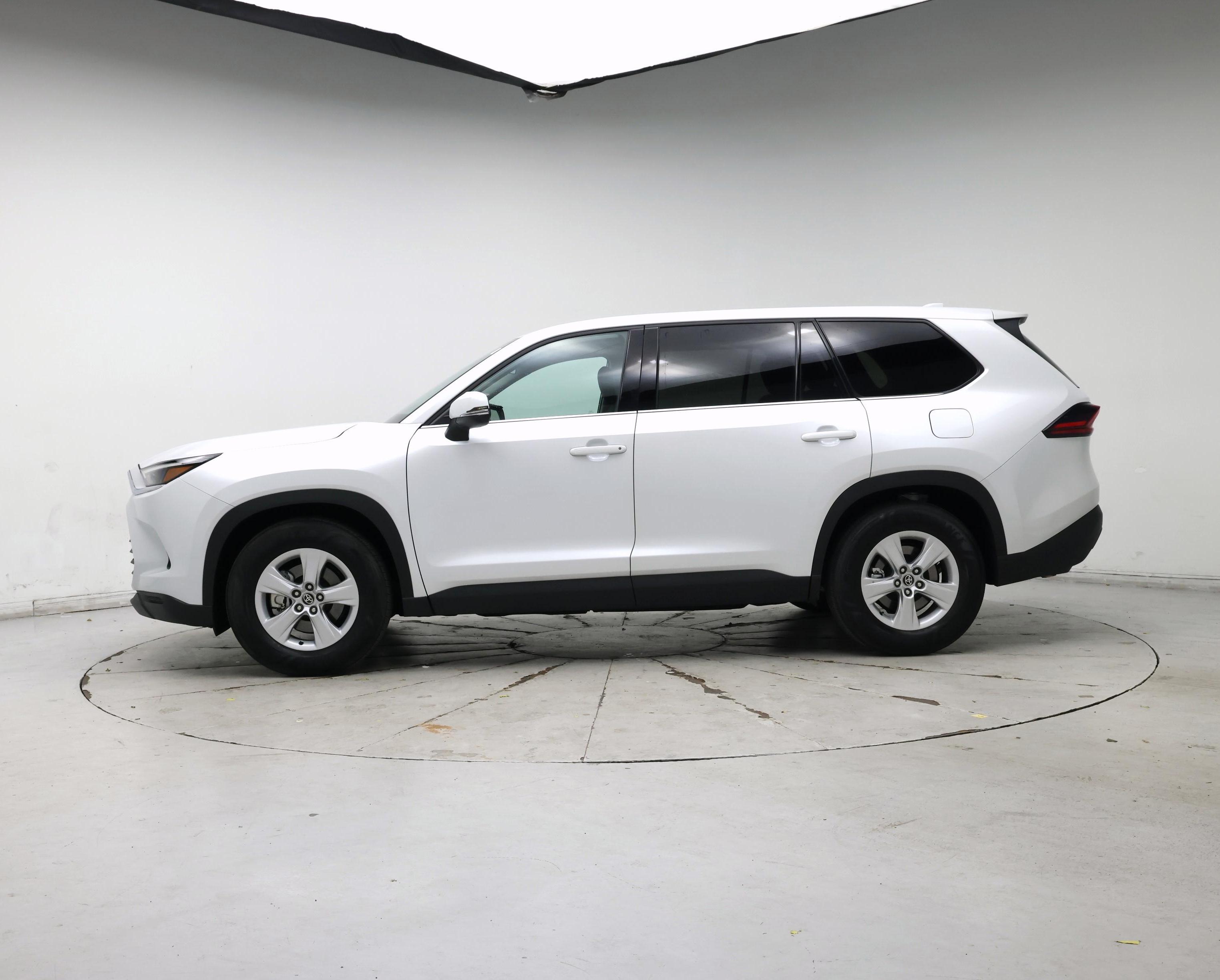 Thumbnail: 2025 Toyota Highlander - 3