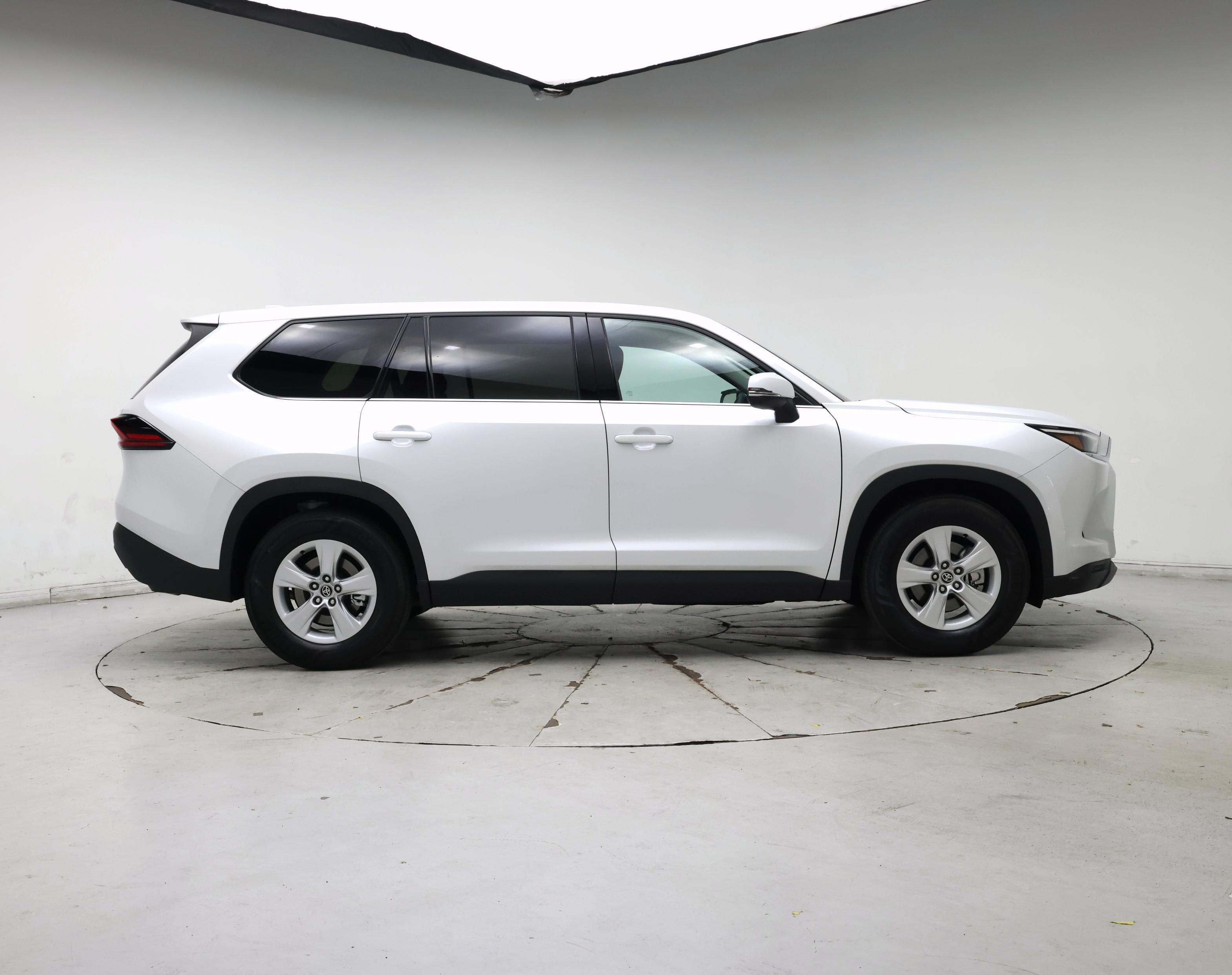 Thumbnail: 2025 Toyota Highlander - 7