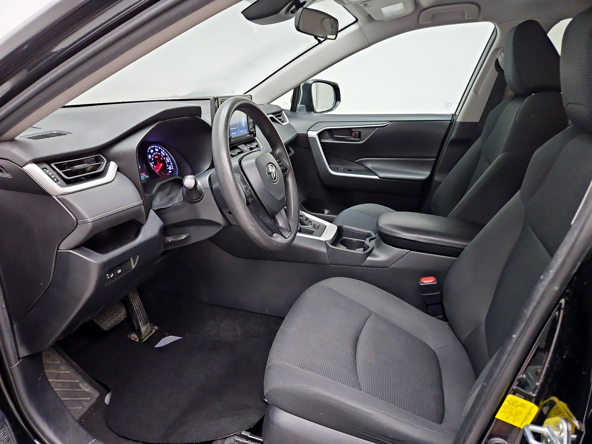 Thumbnail: 2020 Toyota RAV4 - 11