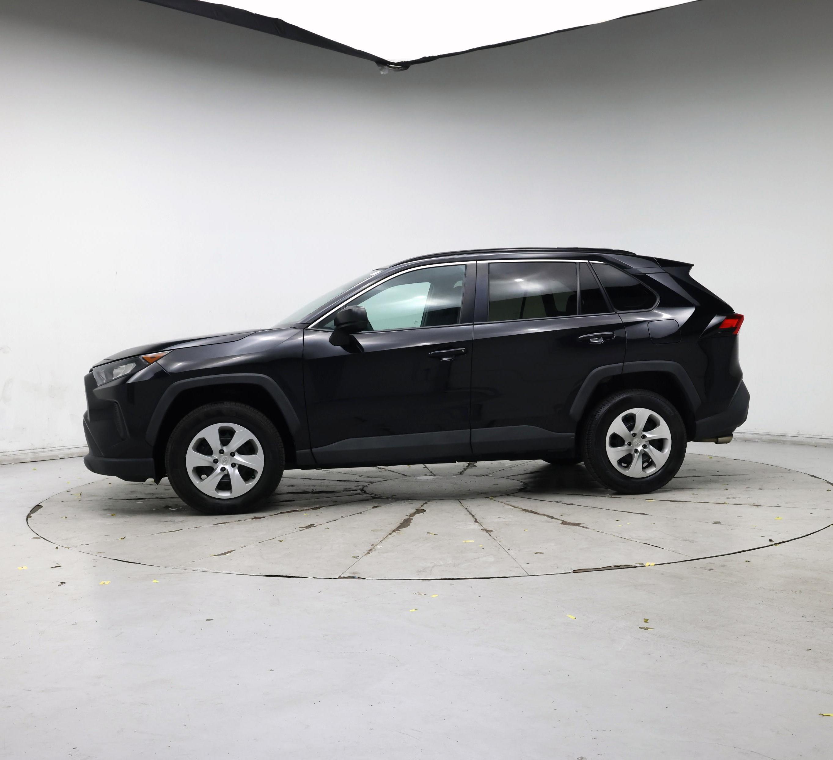 Thumbnail: 2020 Toyota RAV4 - 3