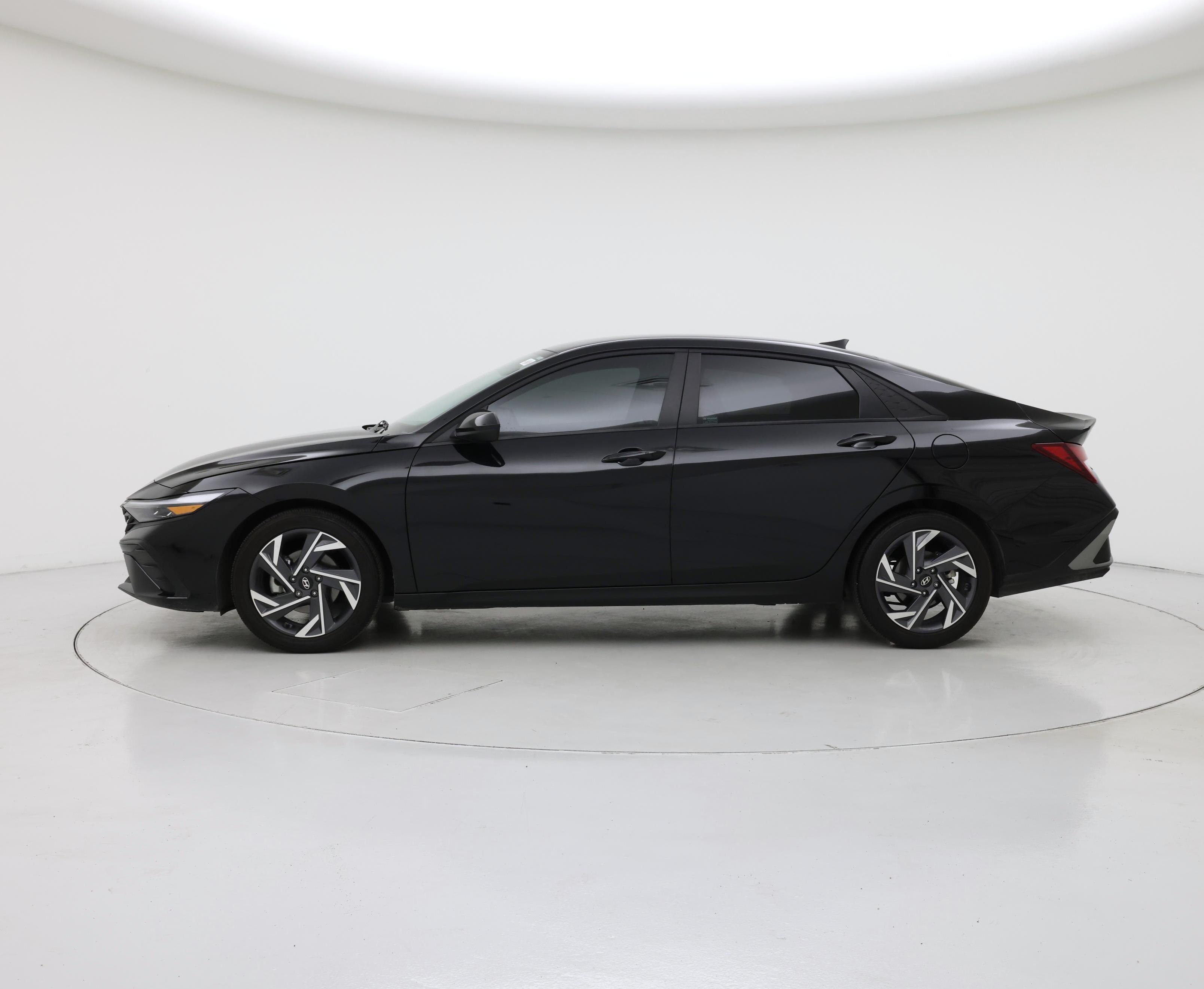 Thumbnail: 2025 Hyundai Elantra - 3