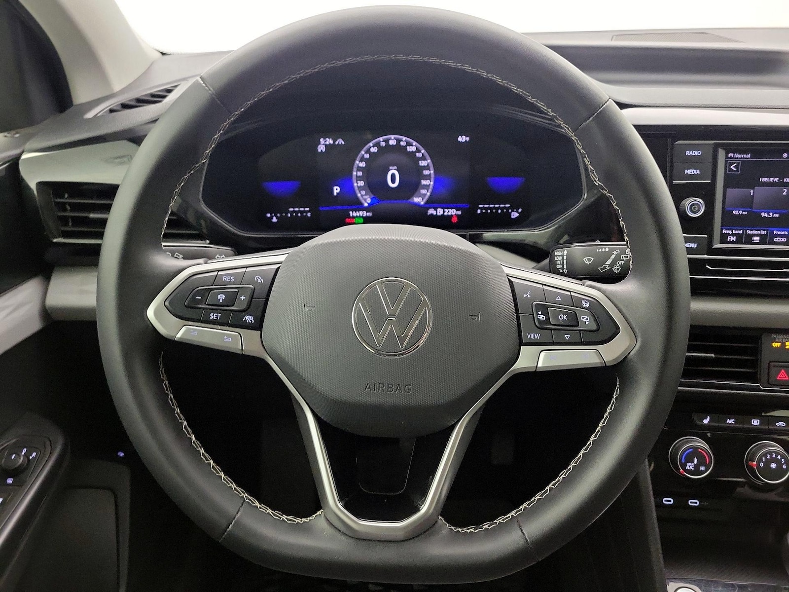 2024 Volkswagen Taos S - Photo 11