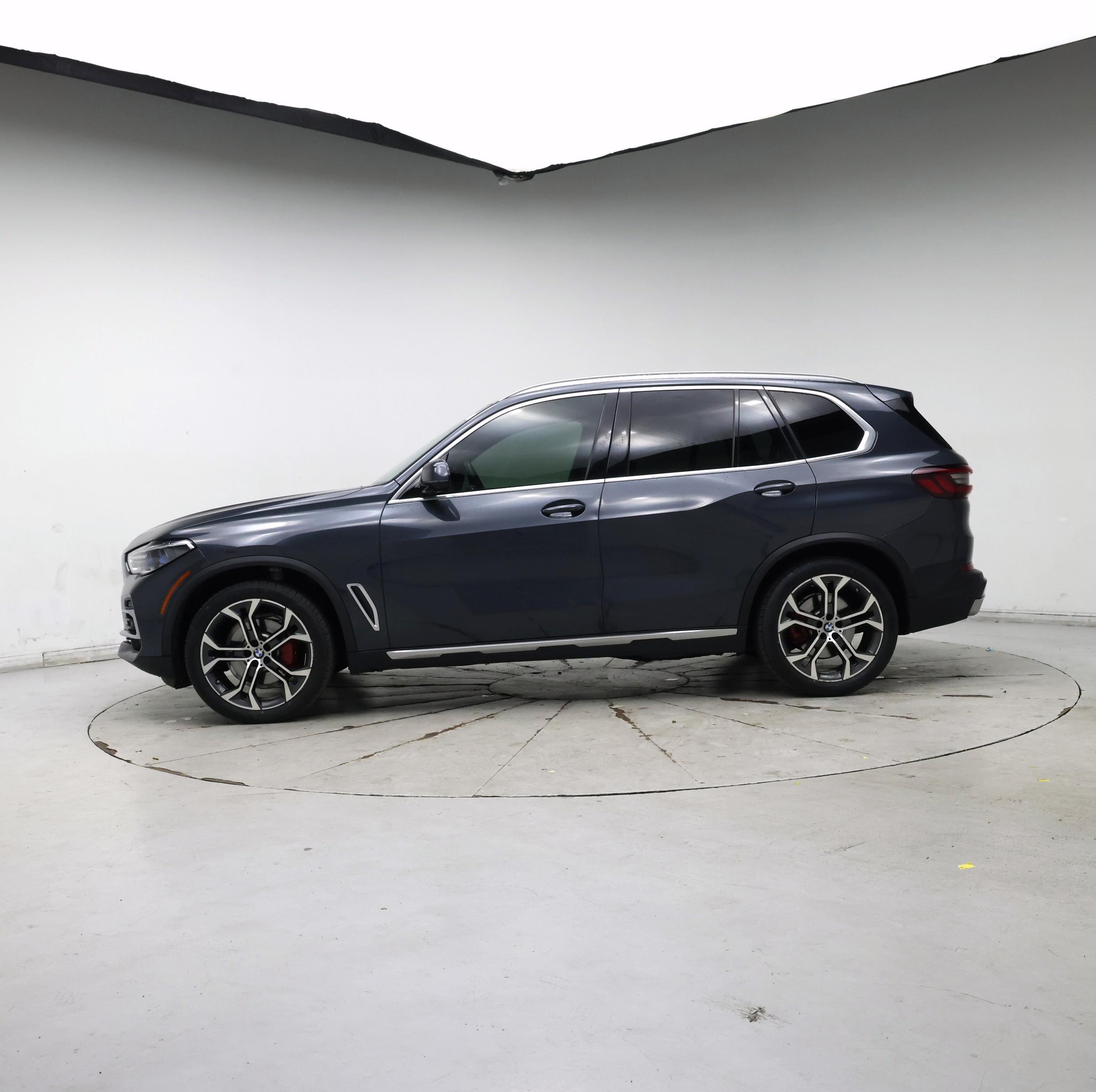 Thumbnail: 2022 BMW X5 - 3