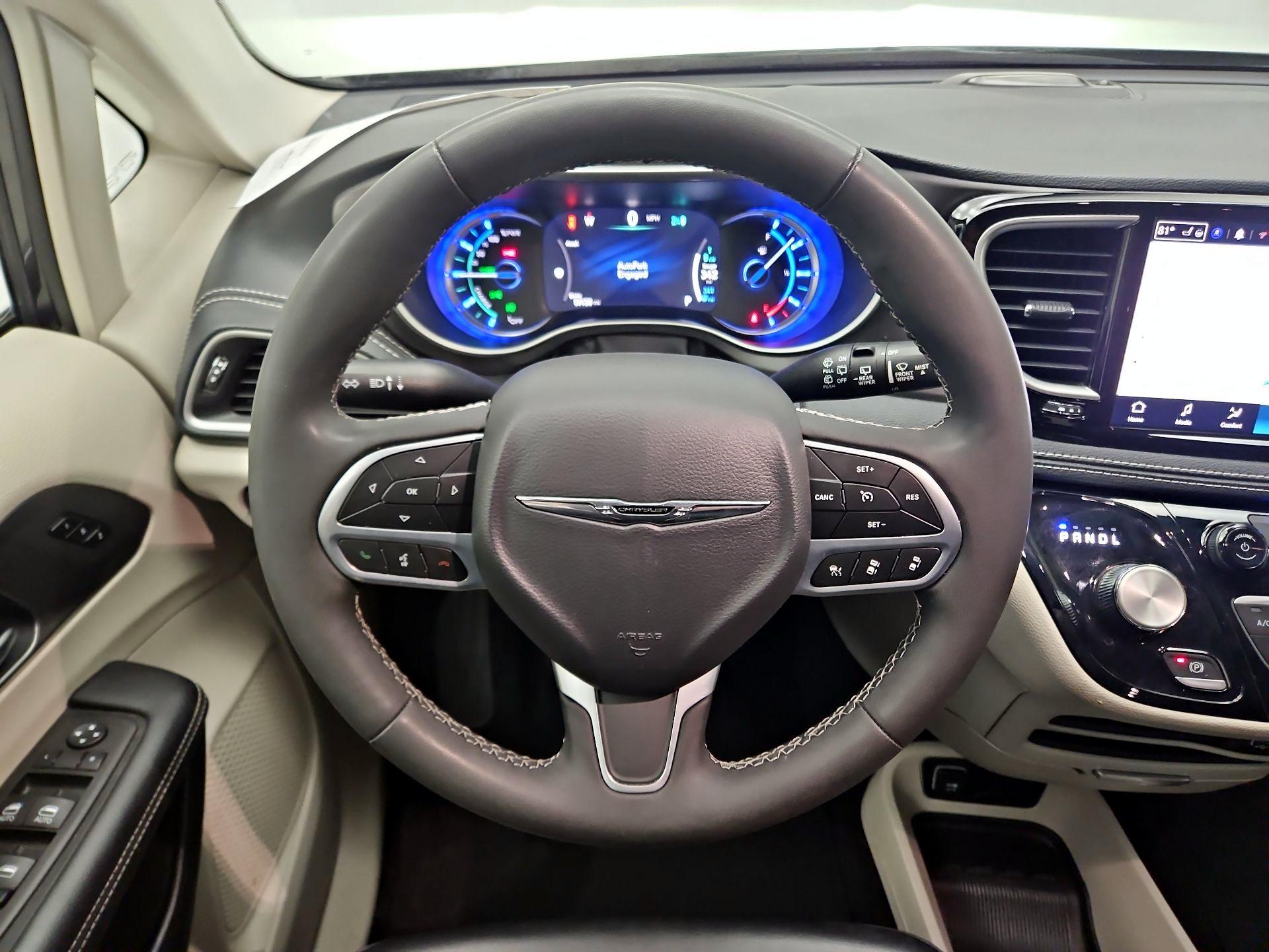 Thumbnail: 2024 Chrysler Pacifica - 10