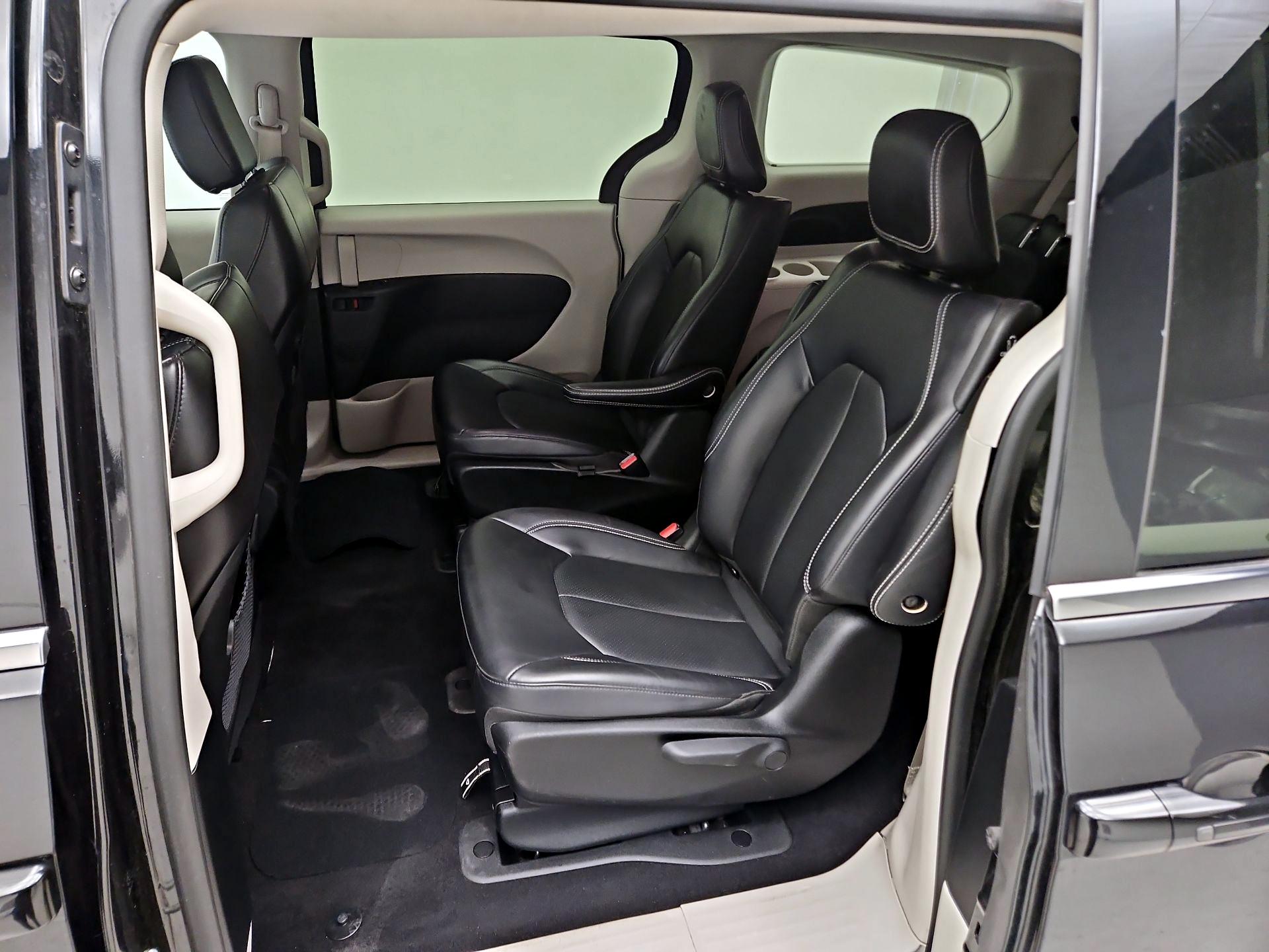 Thumbnail: 2024 Chrysler Pacifica - 20