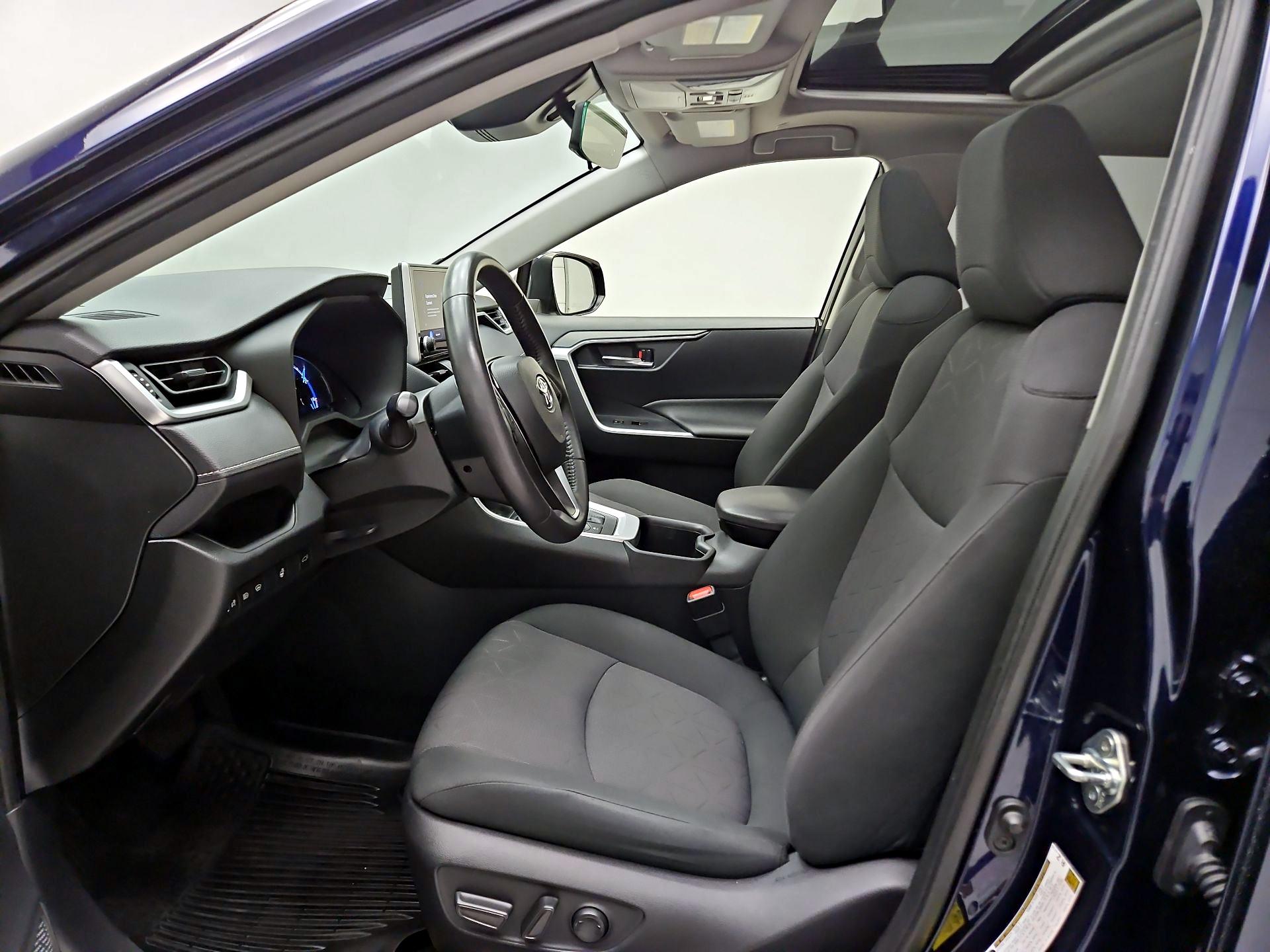 Thumbnail: 2023 Toyota RAV4 - 9