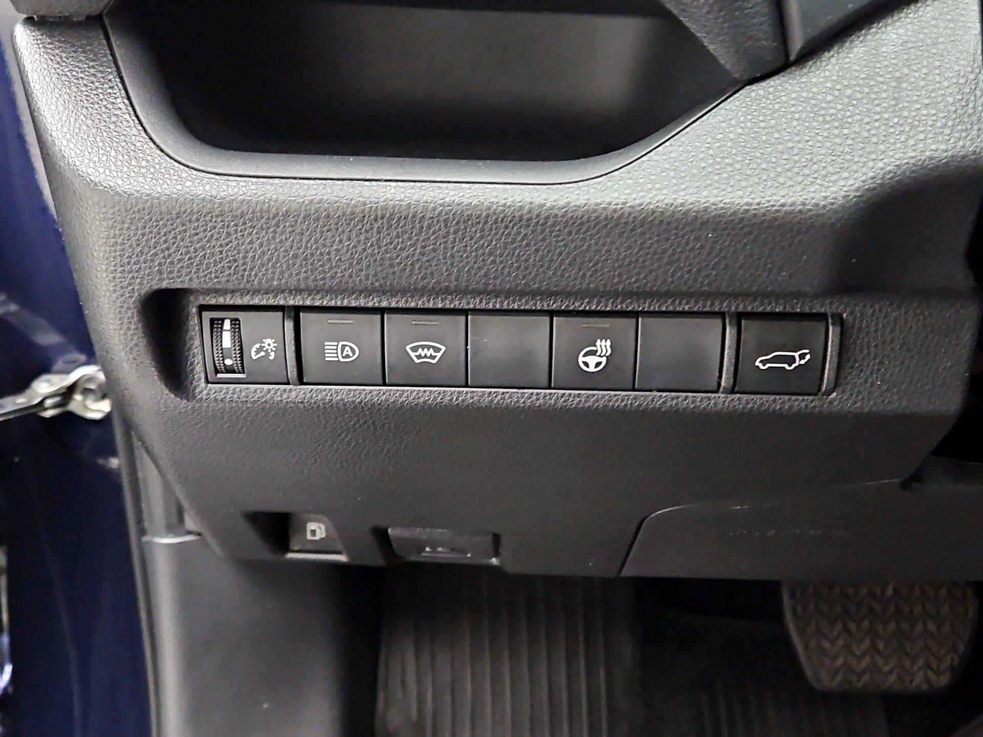 Thumbnail: 2023 Toyota RAV4 - 11