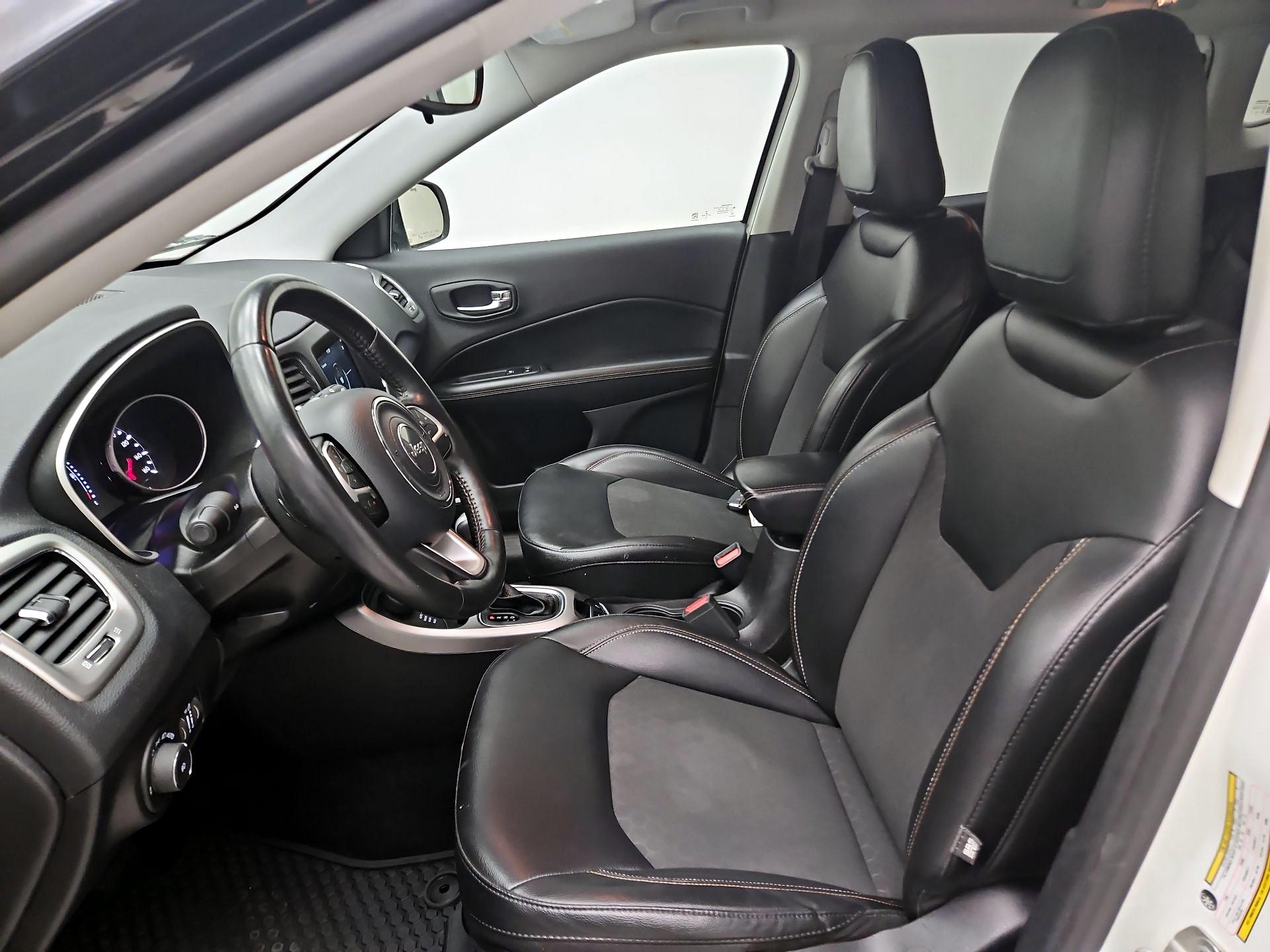 Thumbnail: 2020 Jeep Compass - 9